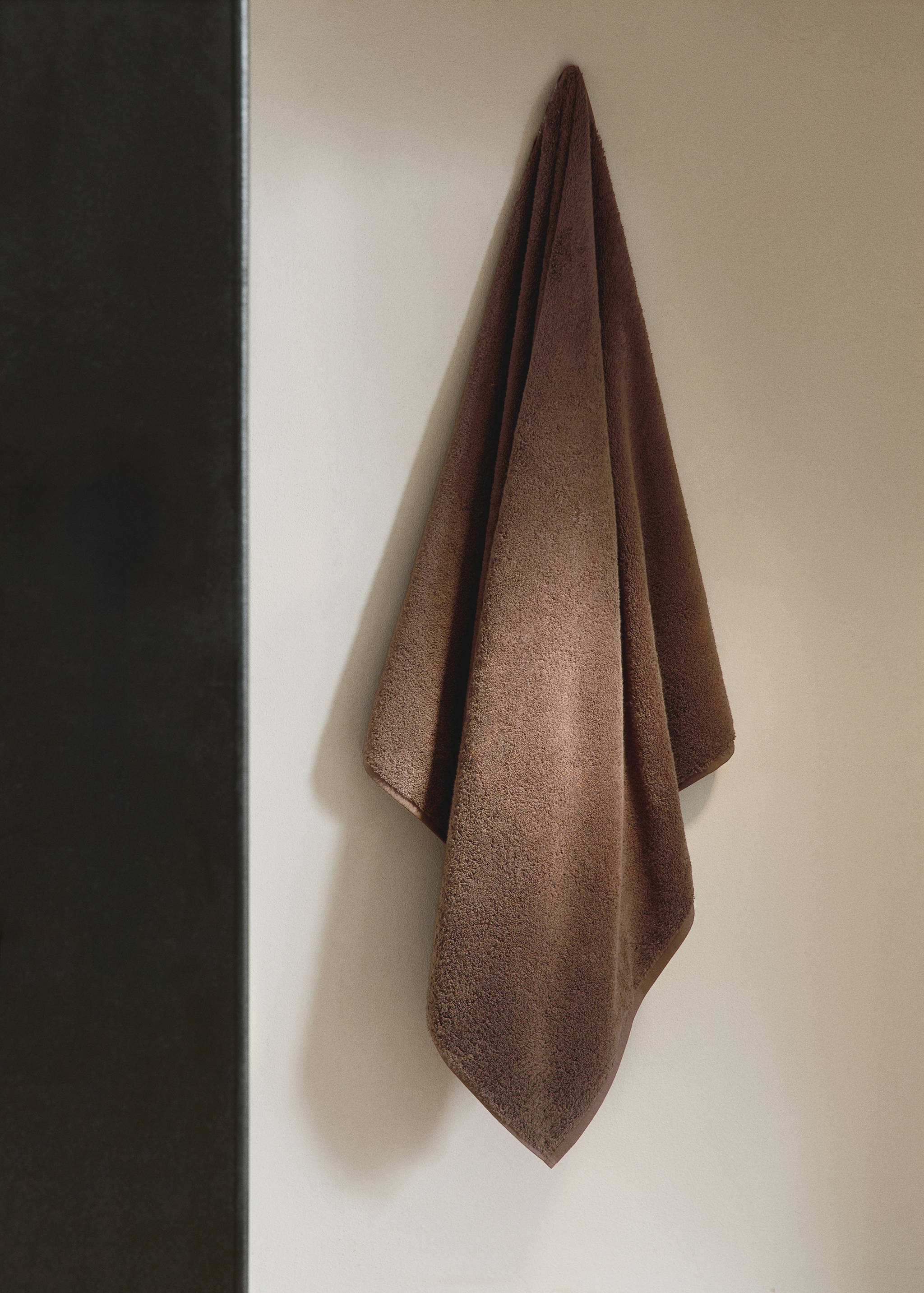 Soft cotton bath towel - General plane