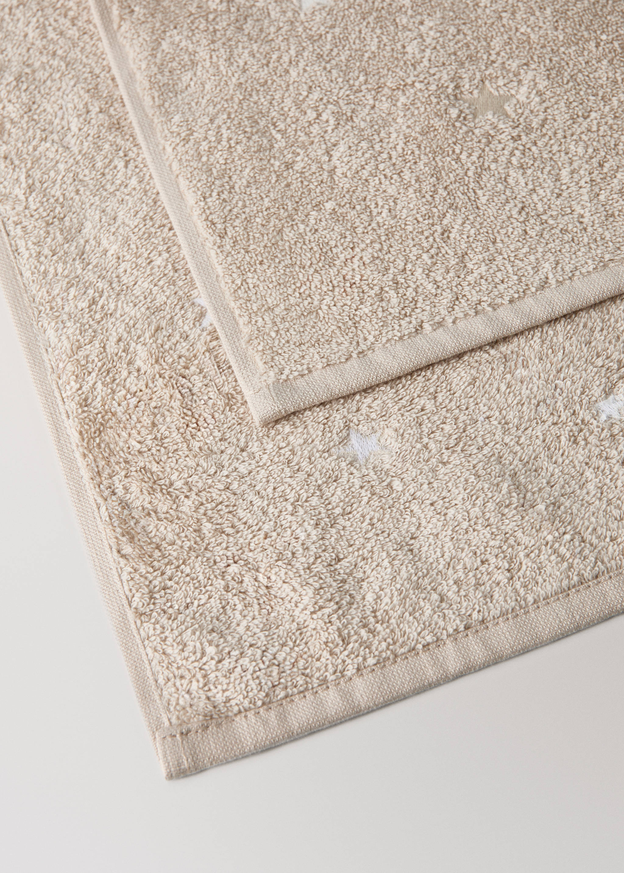 Children's bath towel with glow-in-the-dark stars - Details of the article 1