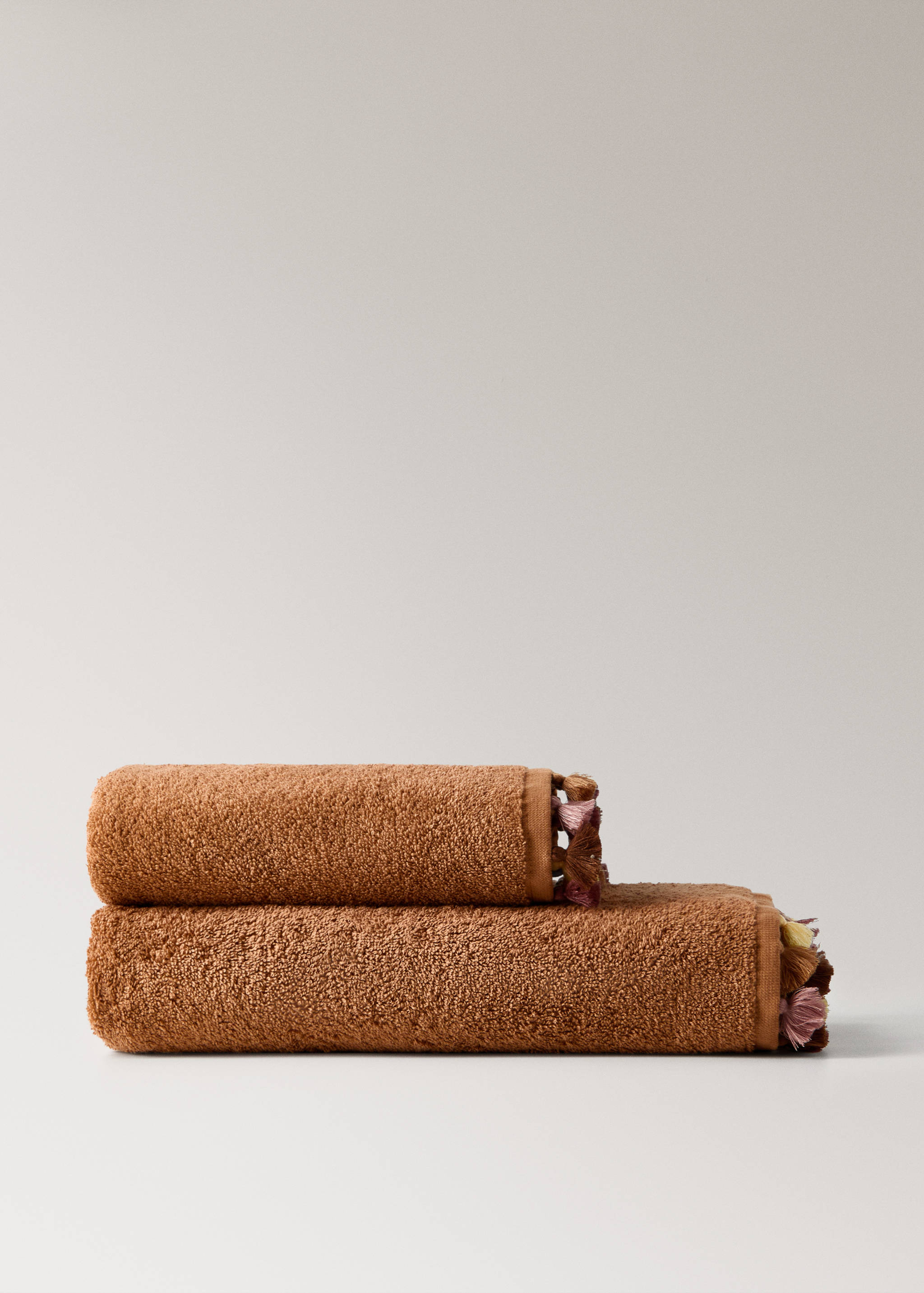 Children's cotton bath towel with multi-coloured pom-poms - Article without model