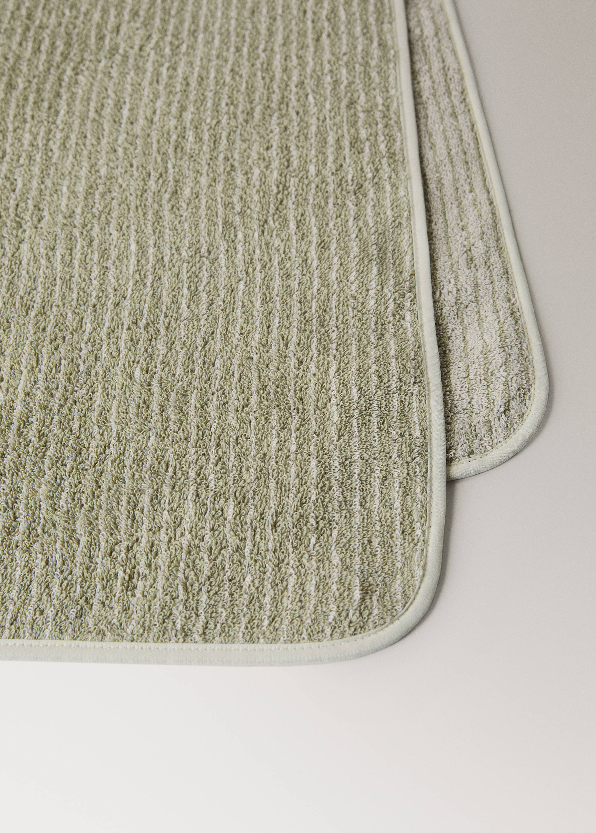 Children's cotton striped bath towel - Details of the article 1