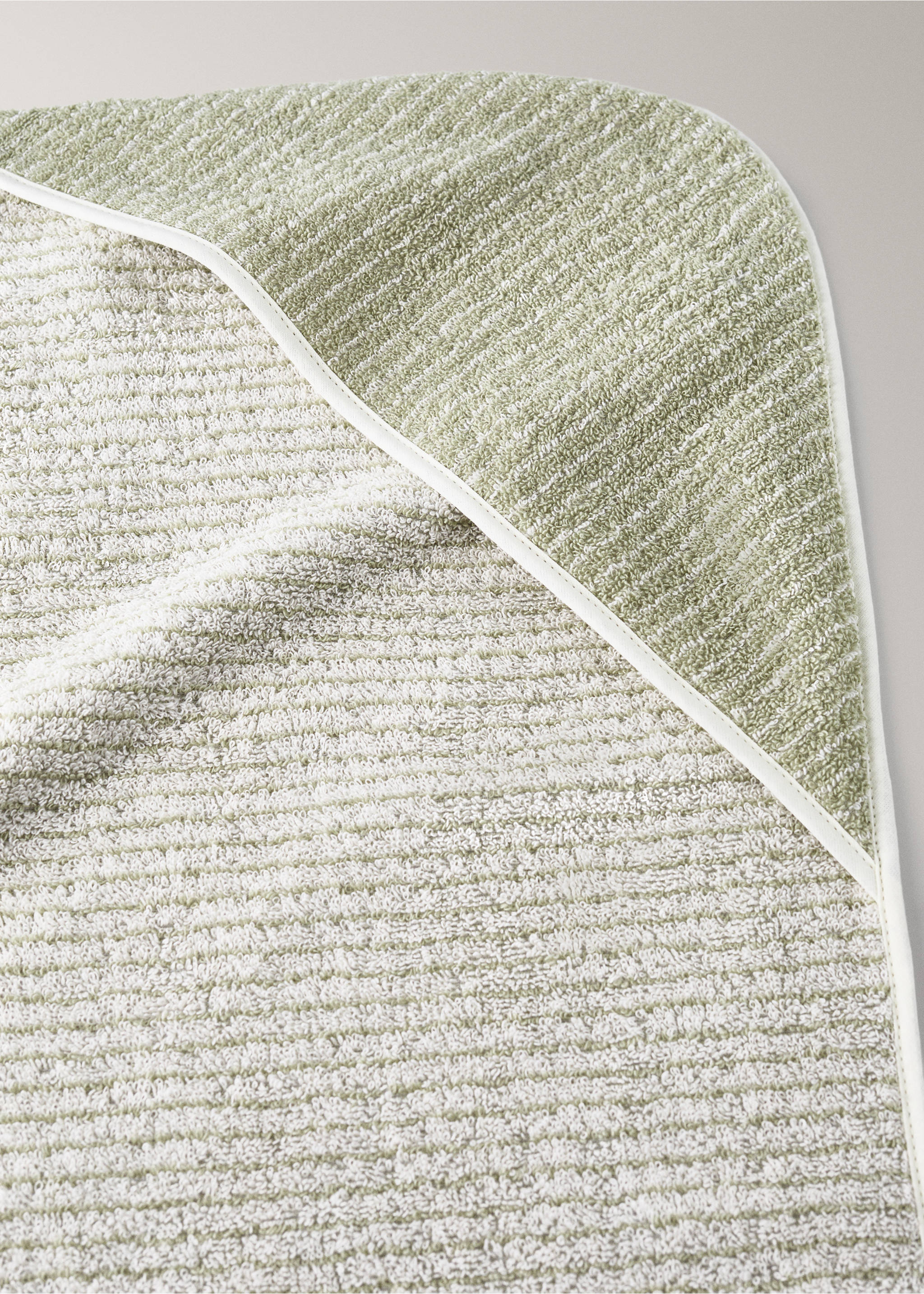 Children's cotton striped bath poncho - Details of the article 2, Green. Ref: 17021631-00.