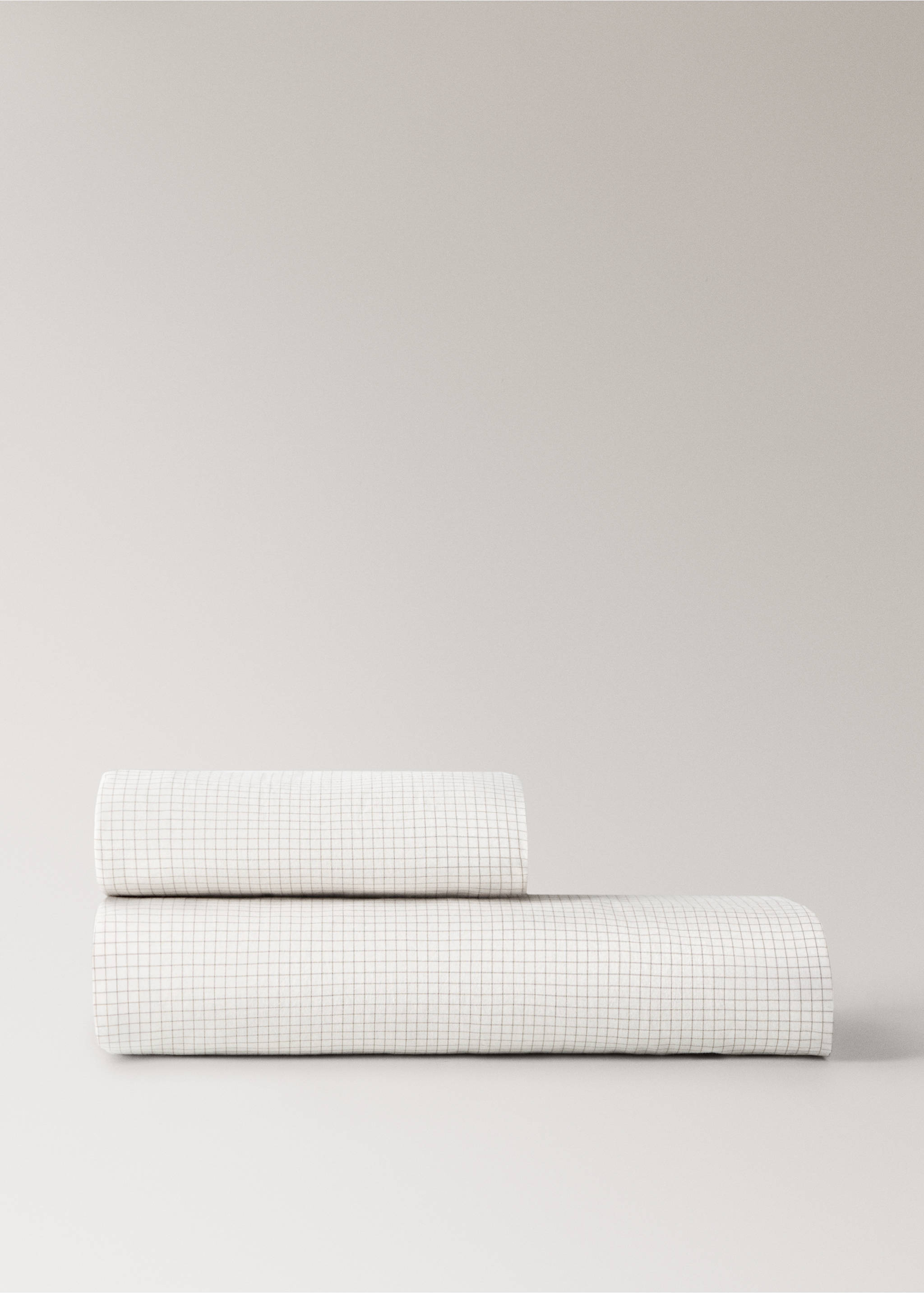 Barnhandduk i bomull med rutmönsterdetalj - Artikel utan modell, Mellanbrun. Ref: 17021633-00.