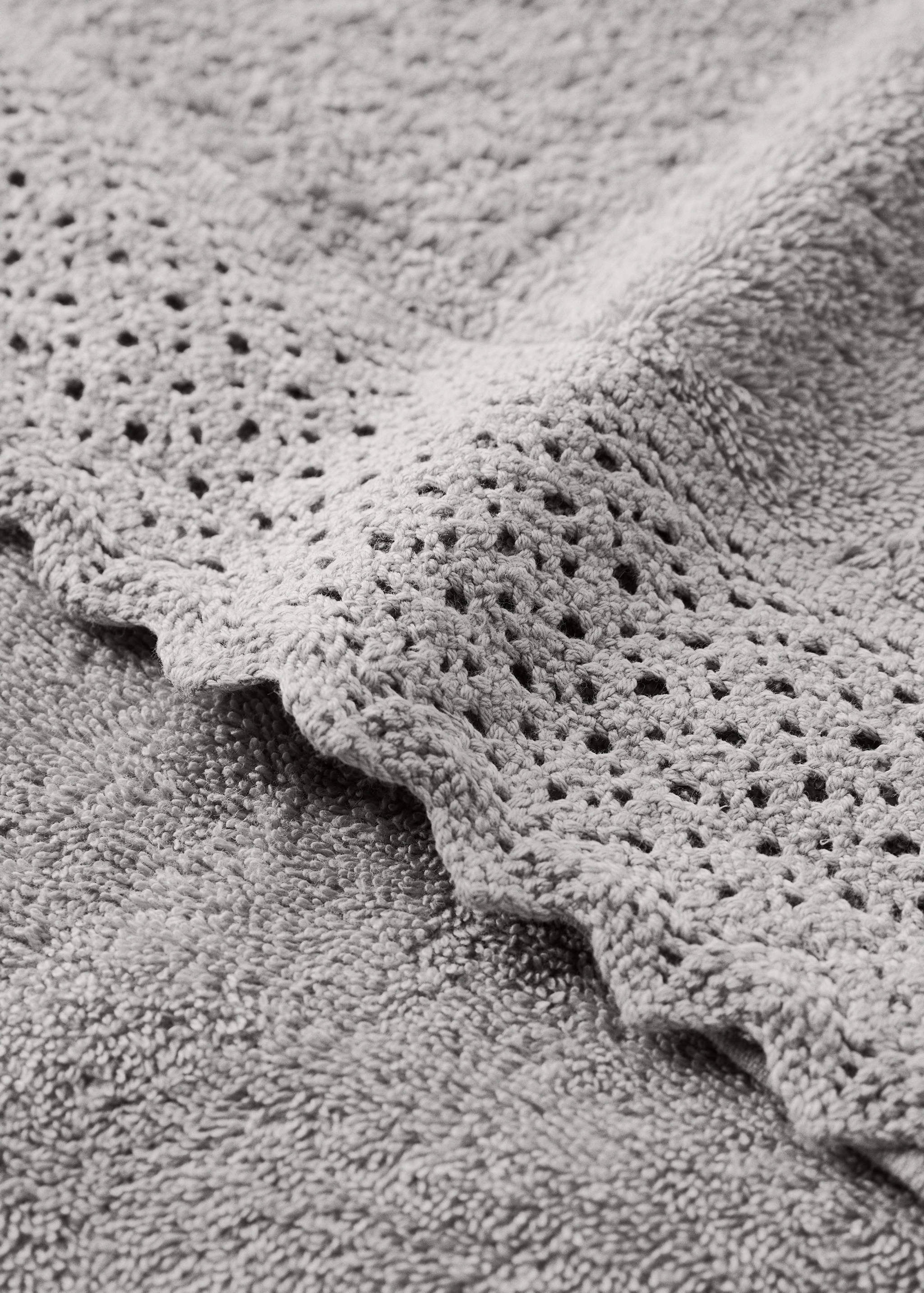 100% cotton guest towel with lace trim - Details of the article 1