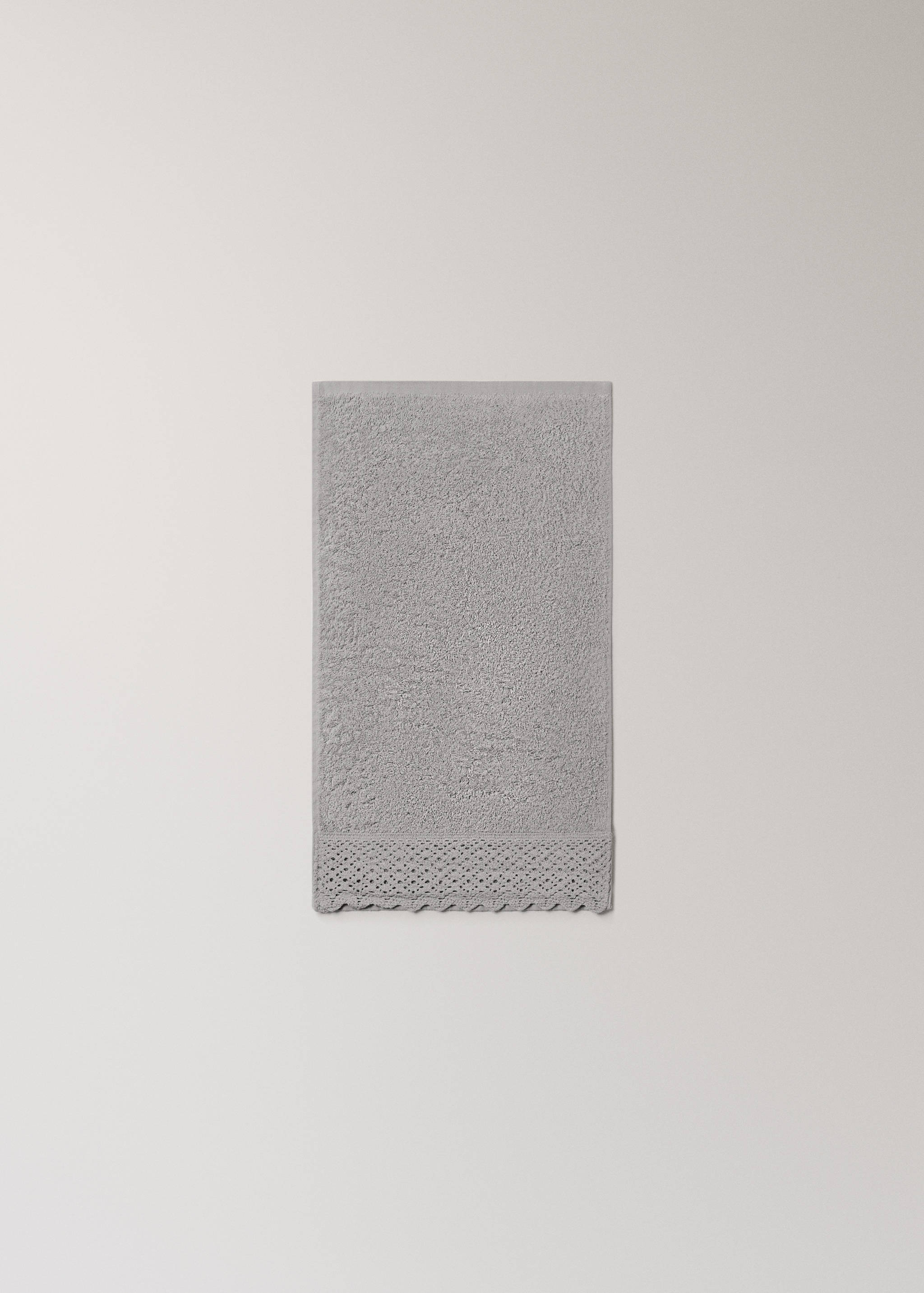 100% cotton guest towel with lace trim - Details of the article 3