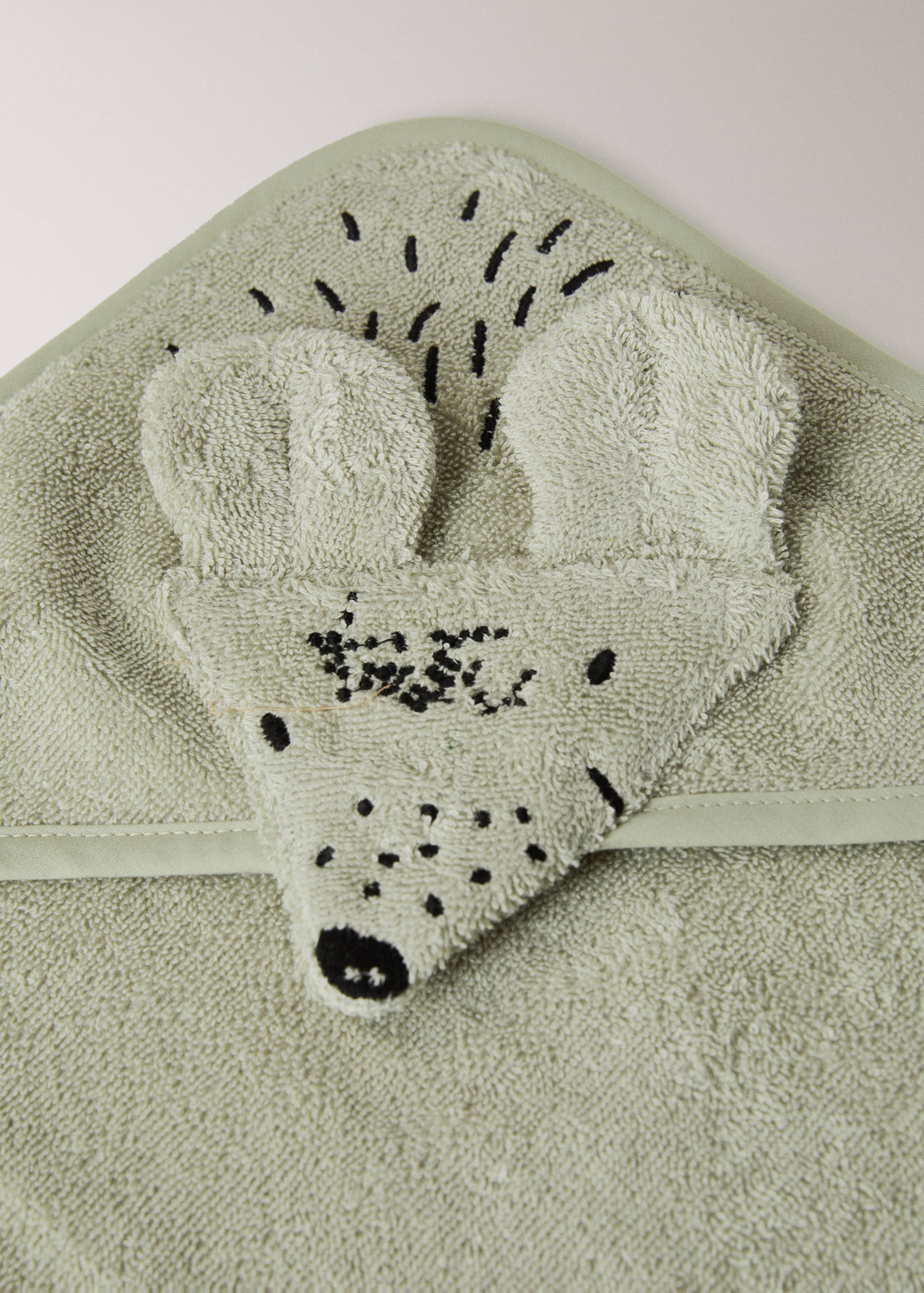 Children's bath cape with mouse hood detail - Details of the article 1