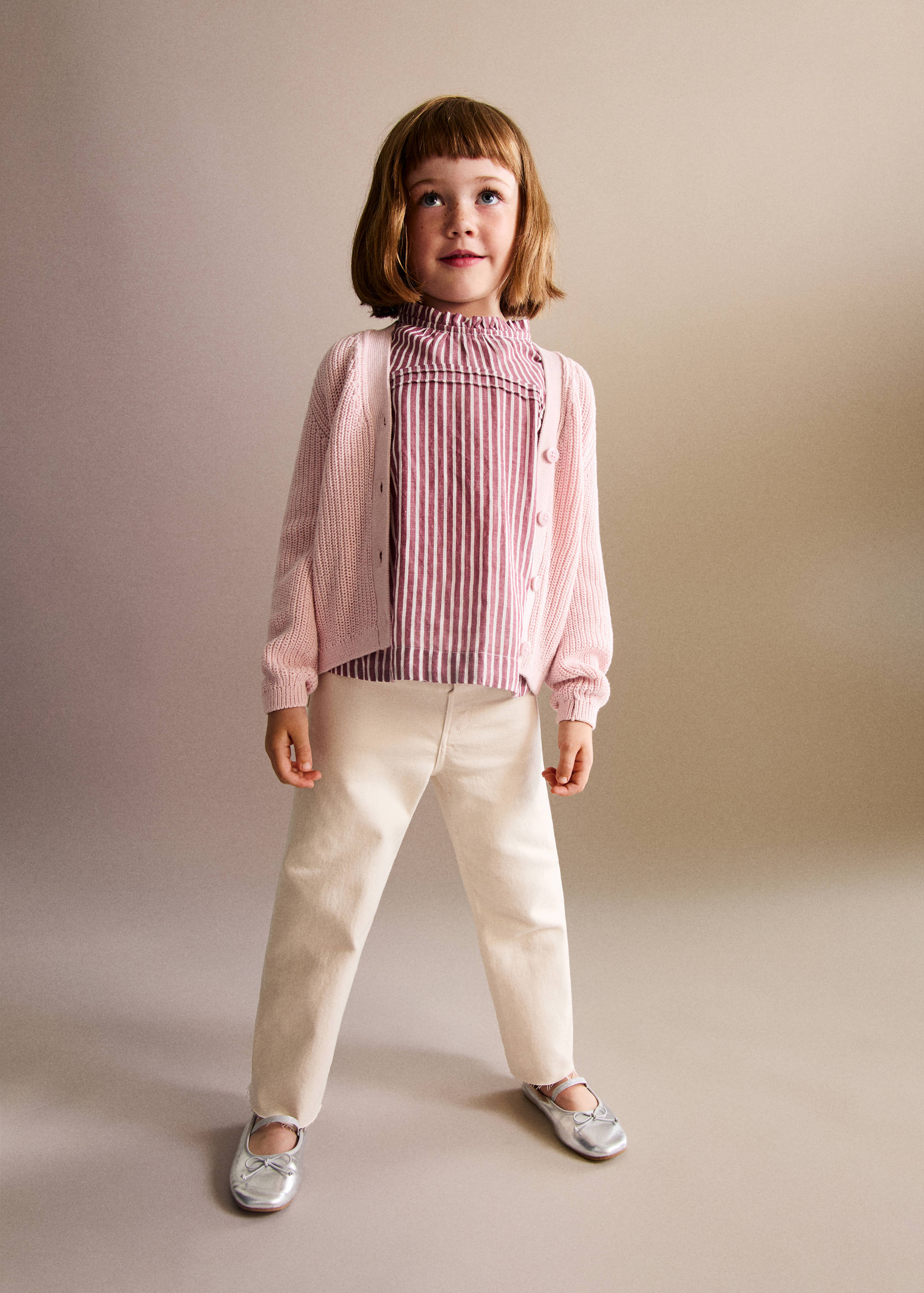 Jeans seamless bajo deshilachado - Plano general