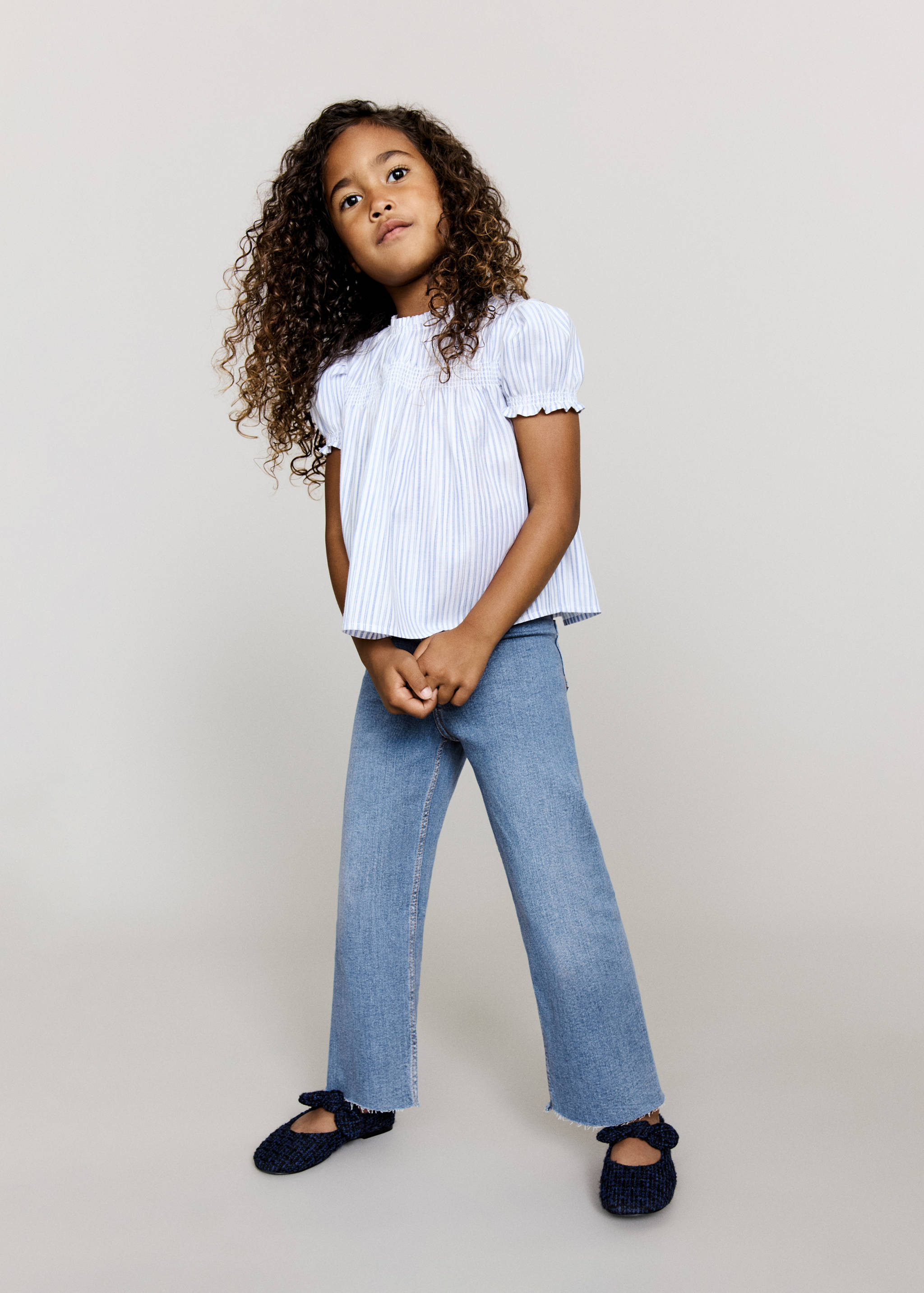 Jeans seamless bajo deshilachado - Plano general