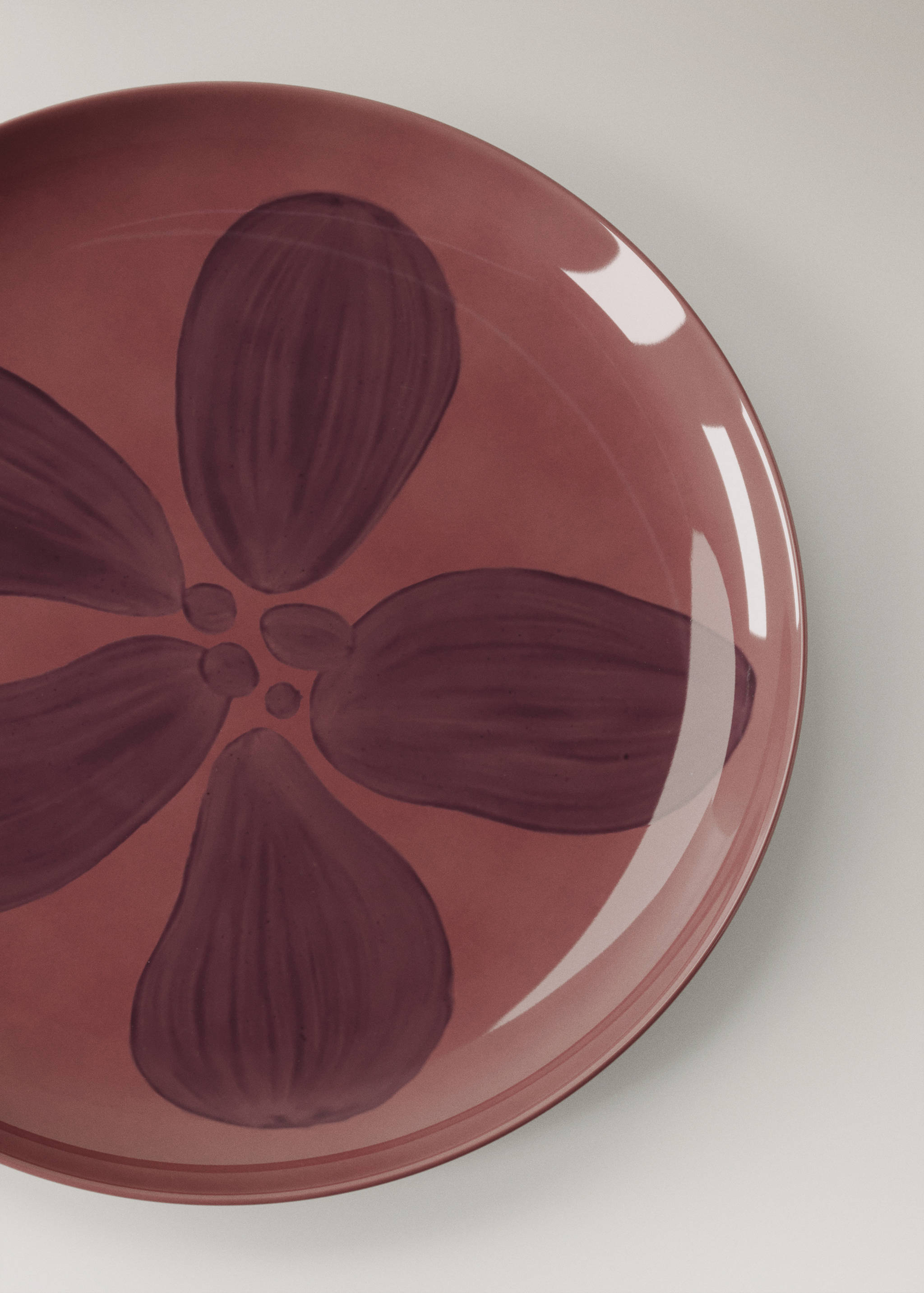 Dessertteller aus Steingut mit handbemaltem Design - Detail des Artikels 1