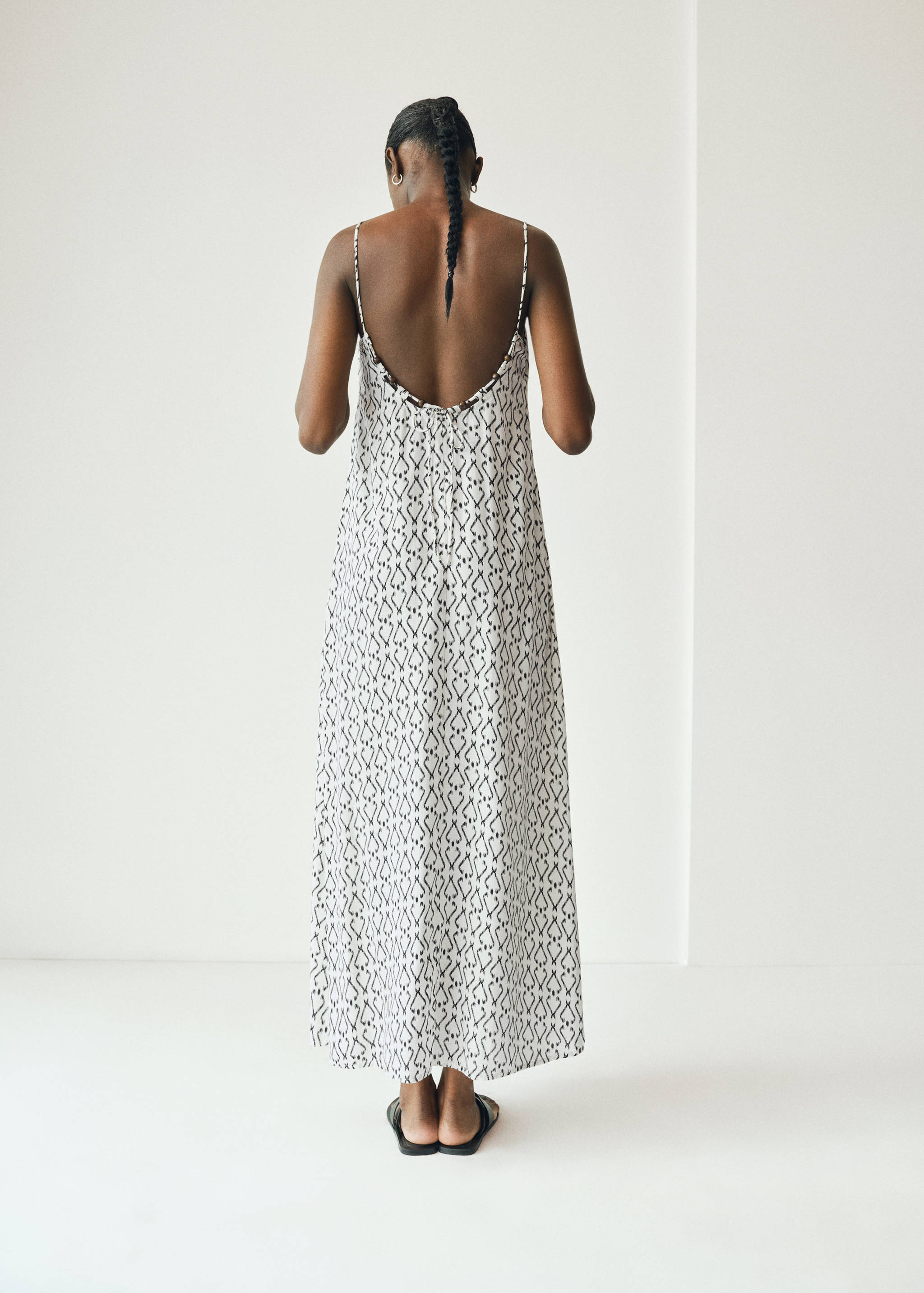 Long printed dress - Reverse of the article