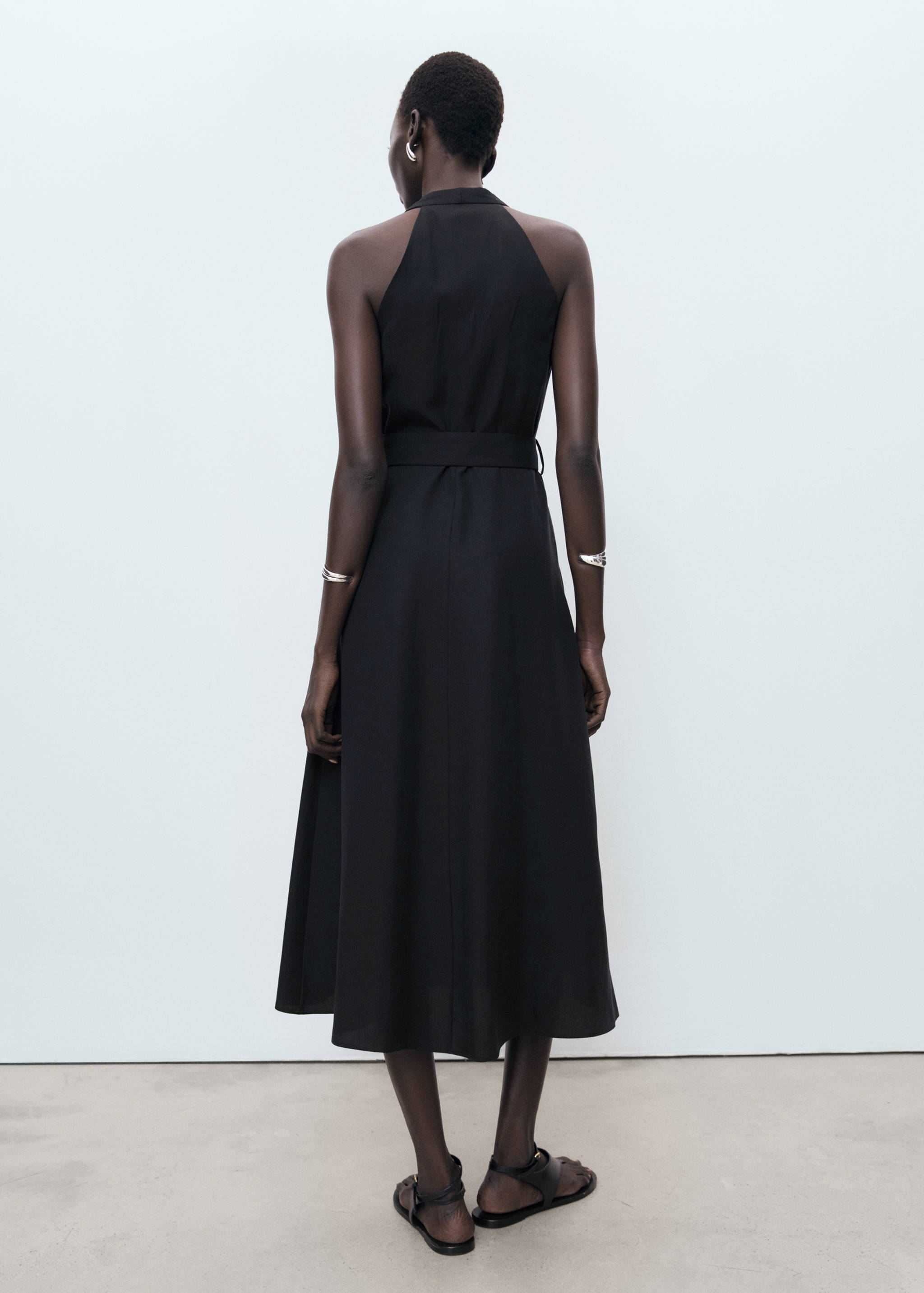 Lyocell dress with belt - Reverse of the article