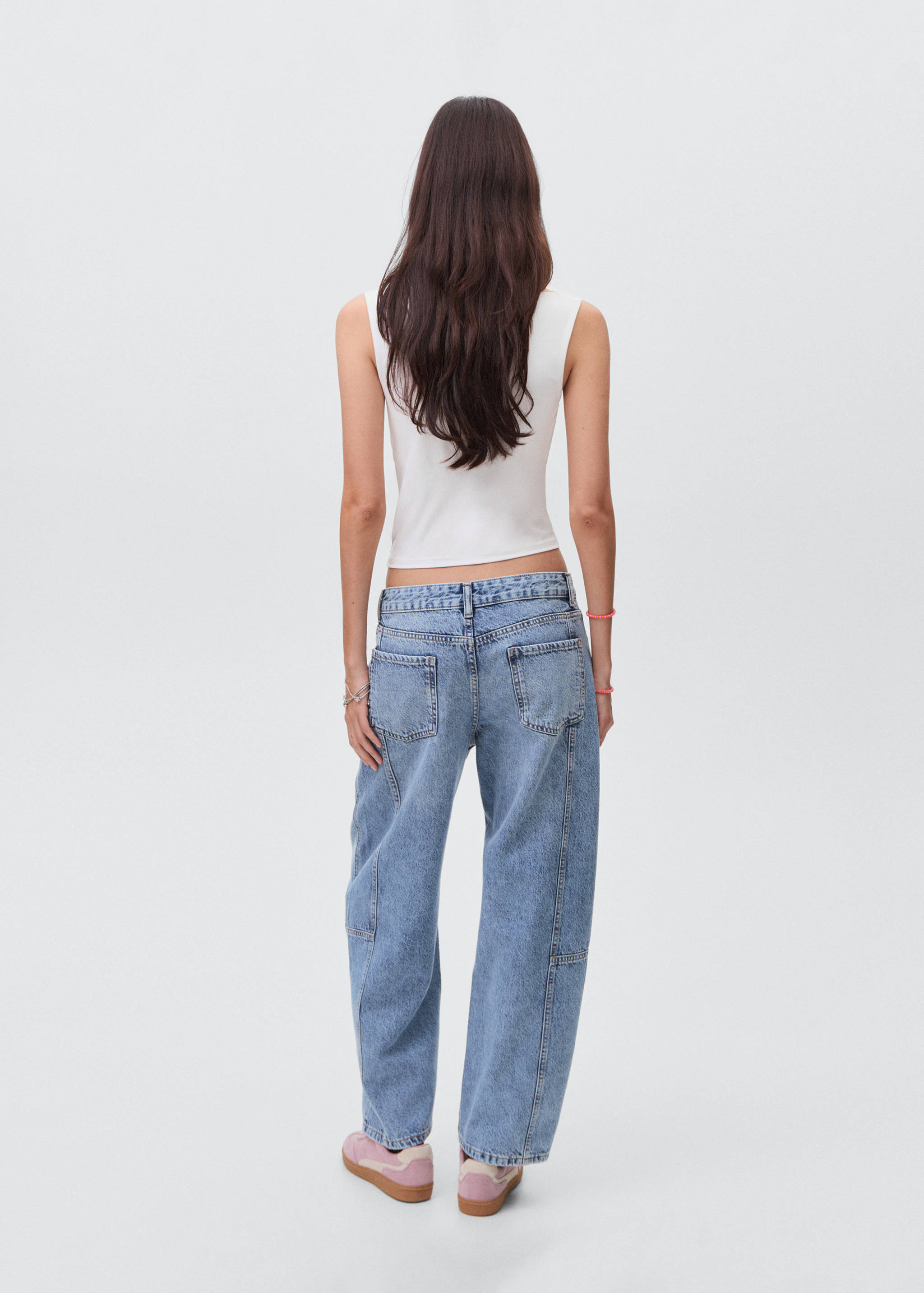 Однотонный топ на бретелях - Обратная сторона изделия