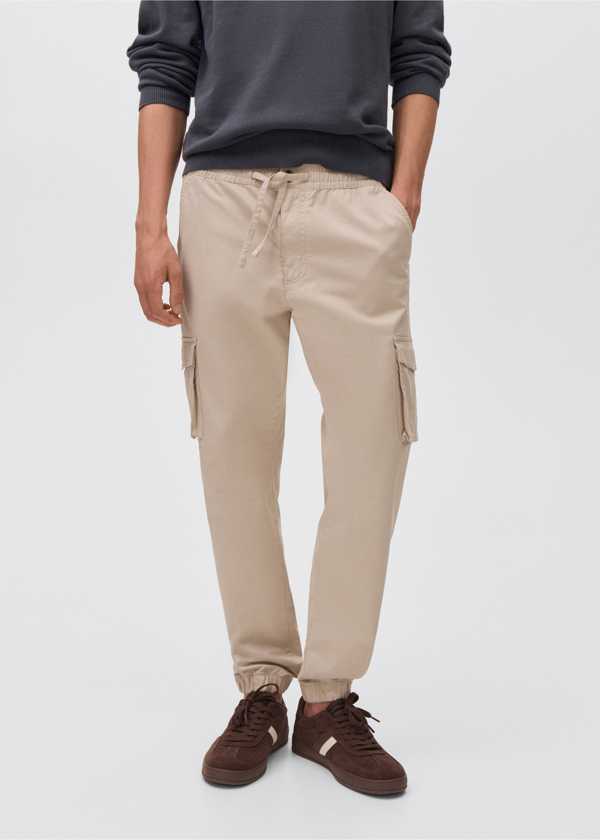 Joggers cargo cordón - Plano medio, Gris hielo. Ref: 17022913-00.