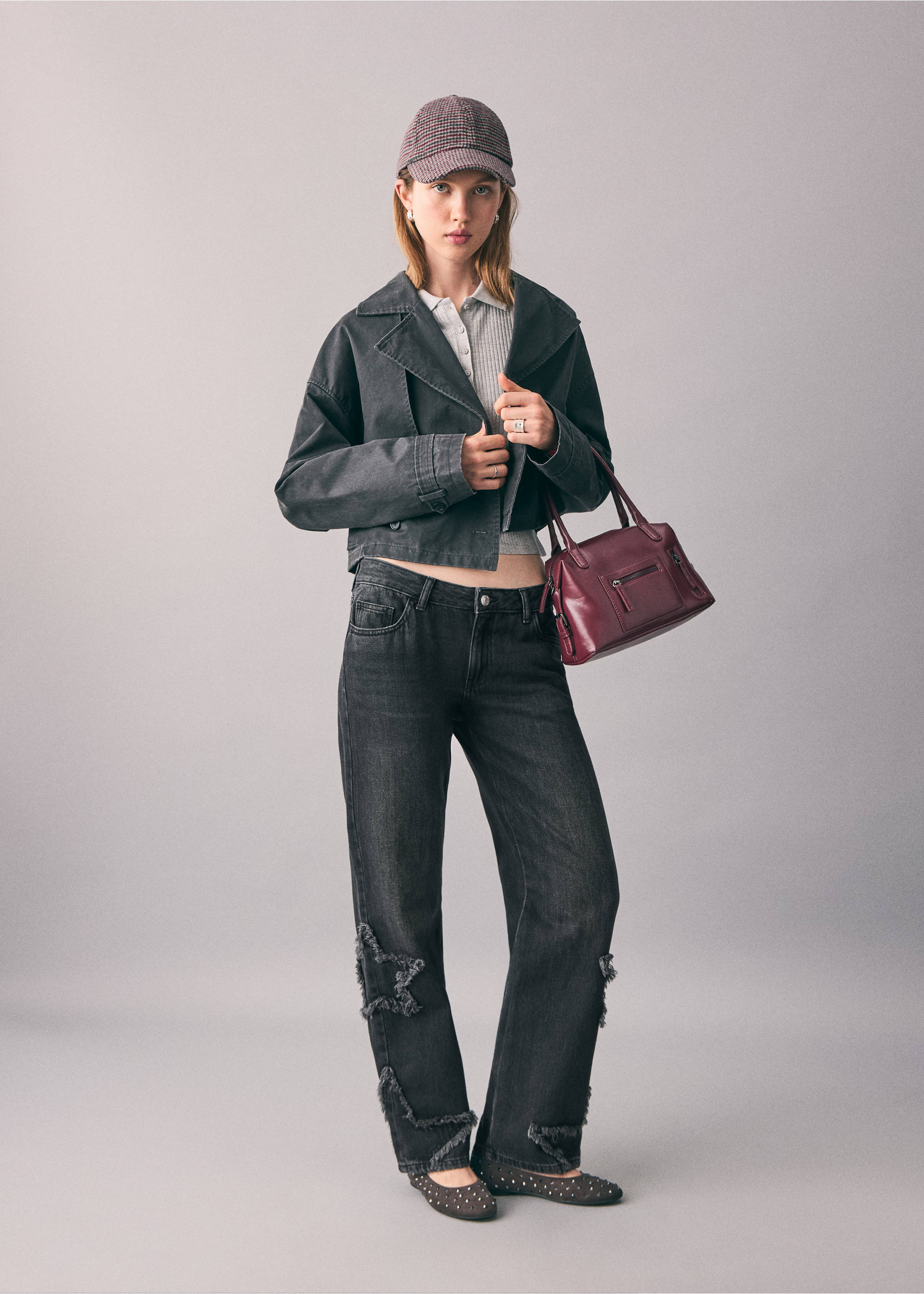 Jeans straight bordado estrellas - Plano general, Denim negro. Ref: 17022914-00.