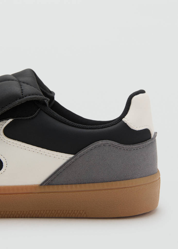 Trainers with folded tongue — Black