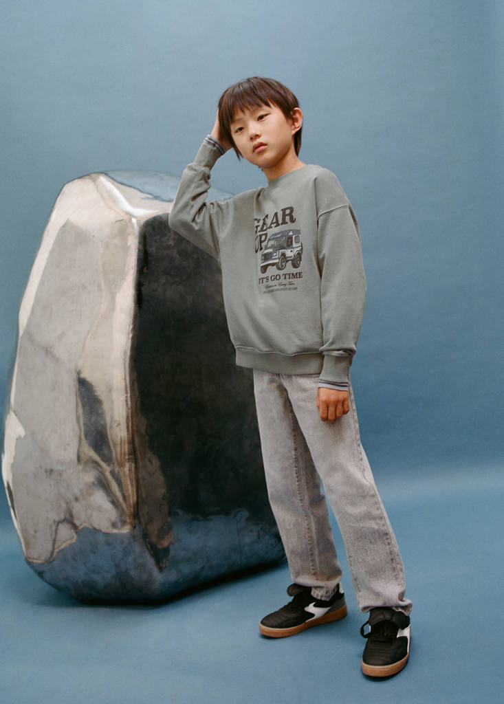 Trainers with folded tongue — Black