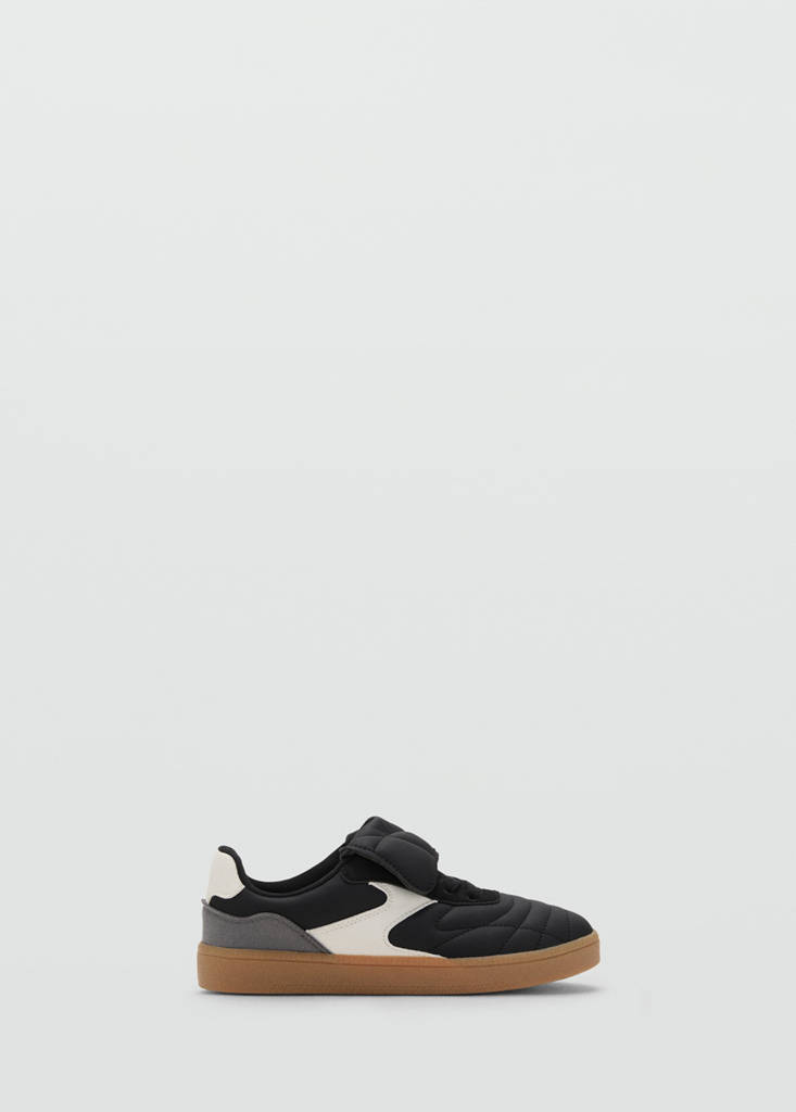 Trainers with folded tongue — Black