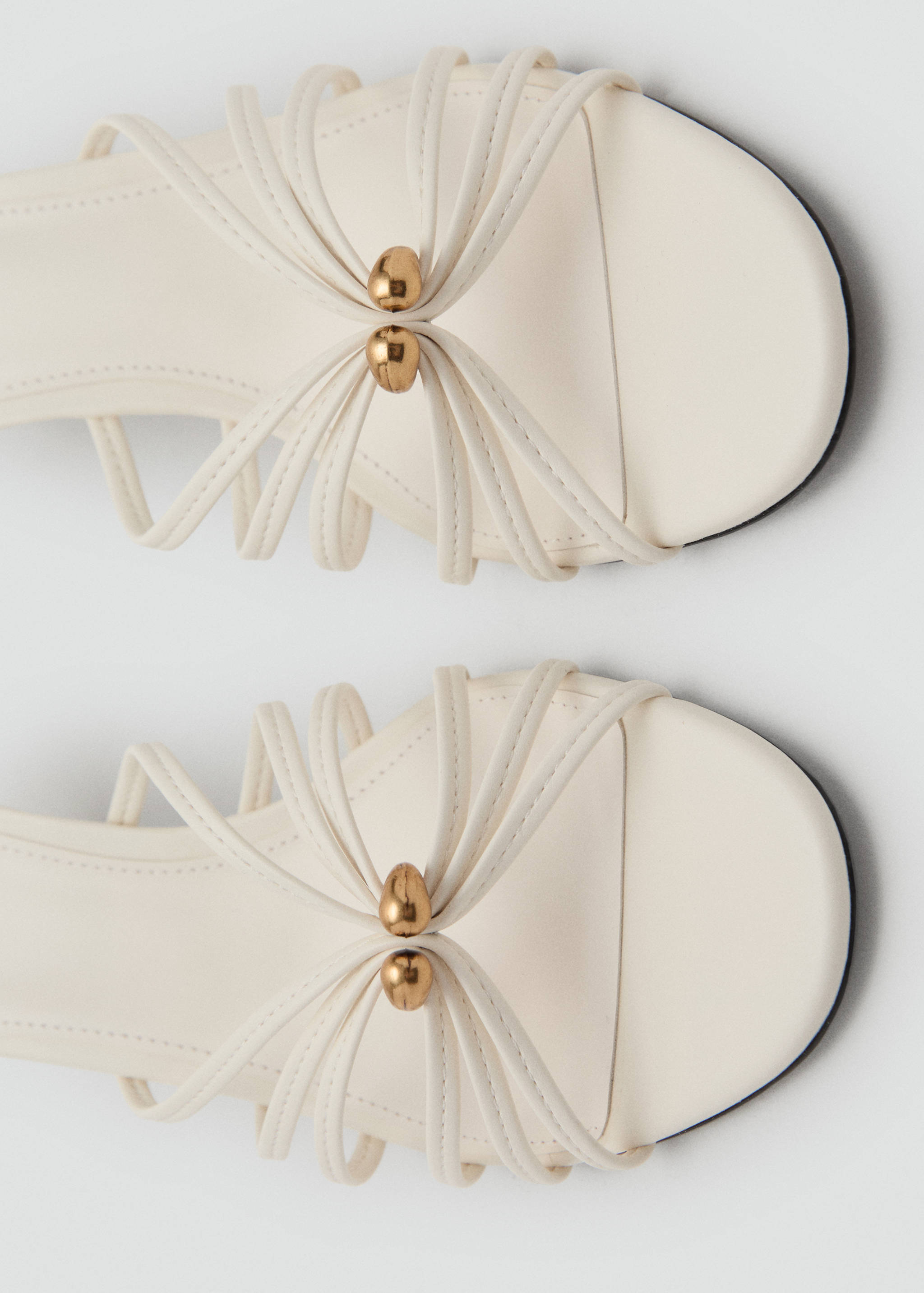 Sandália de salto kitten com detalhe metálico - Pormenor do artigo 2