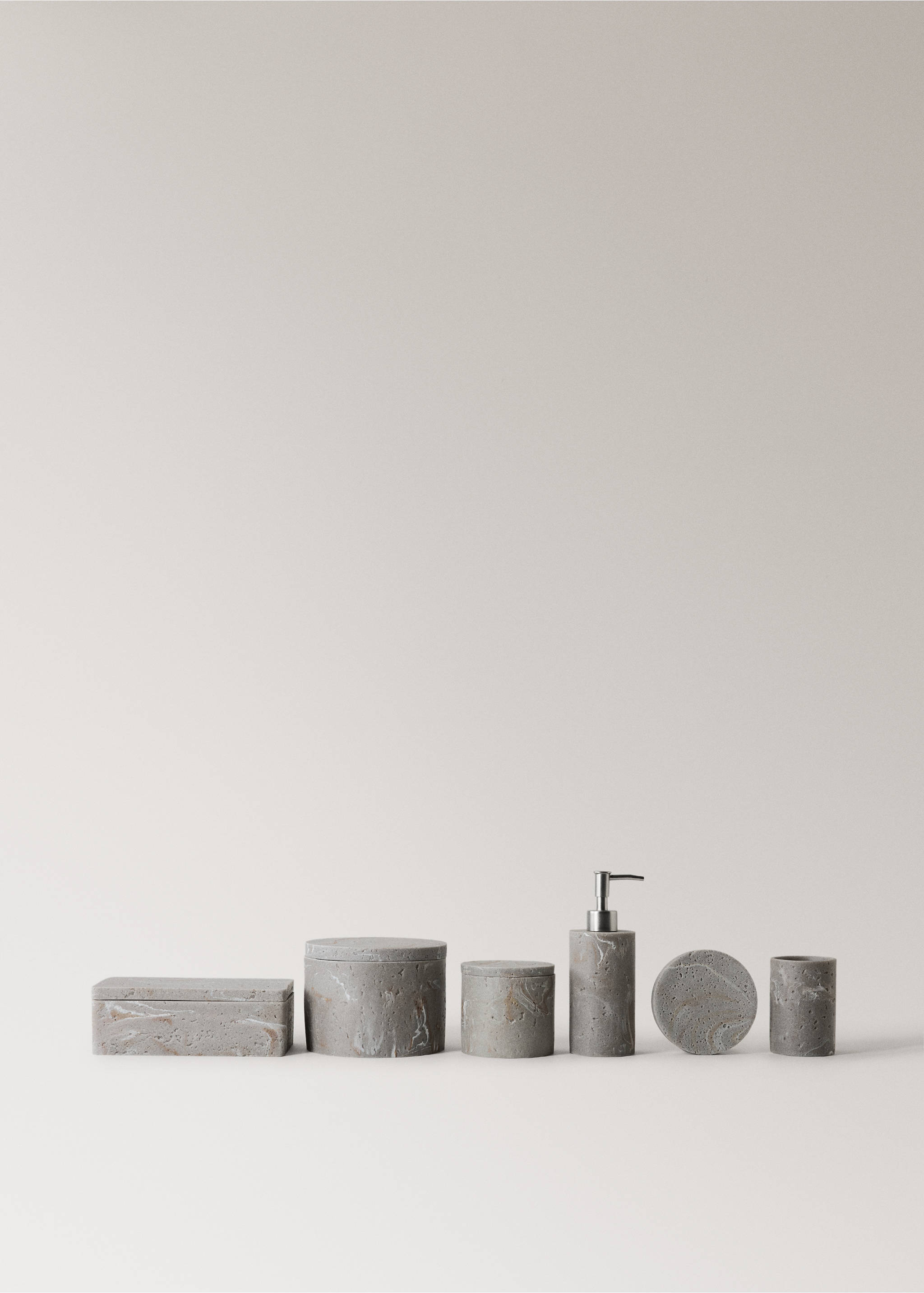 Medium resin bathroom container with marble effect - Details of the article 3, Light/Pastel Grey. Ref: 17022921-00.