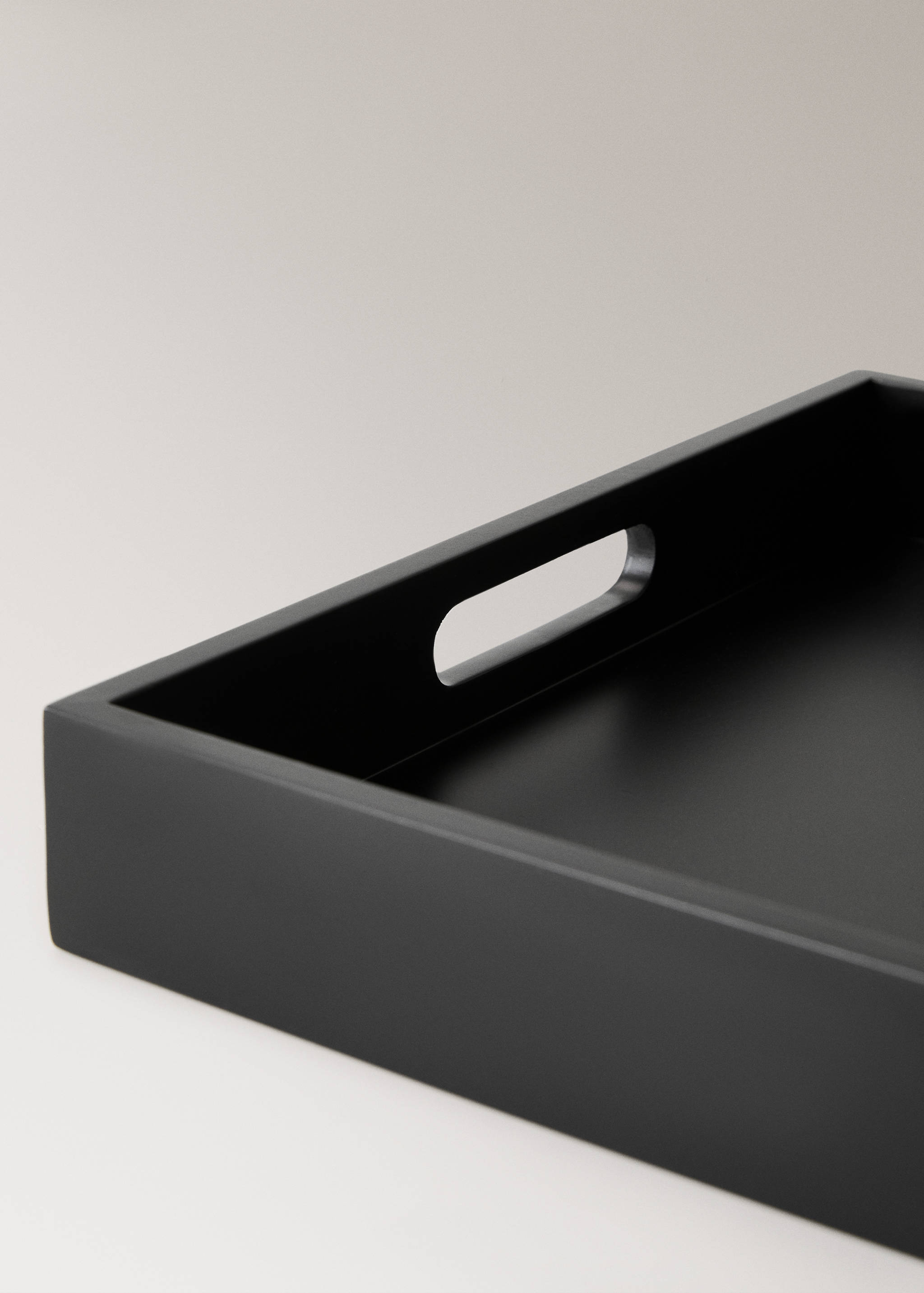 Solid wood decorative tray with handles - Details of the article 2