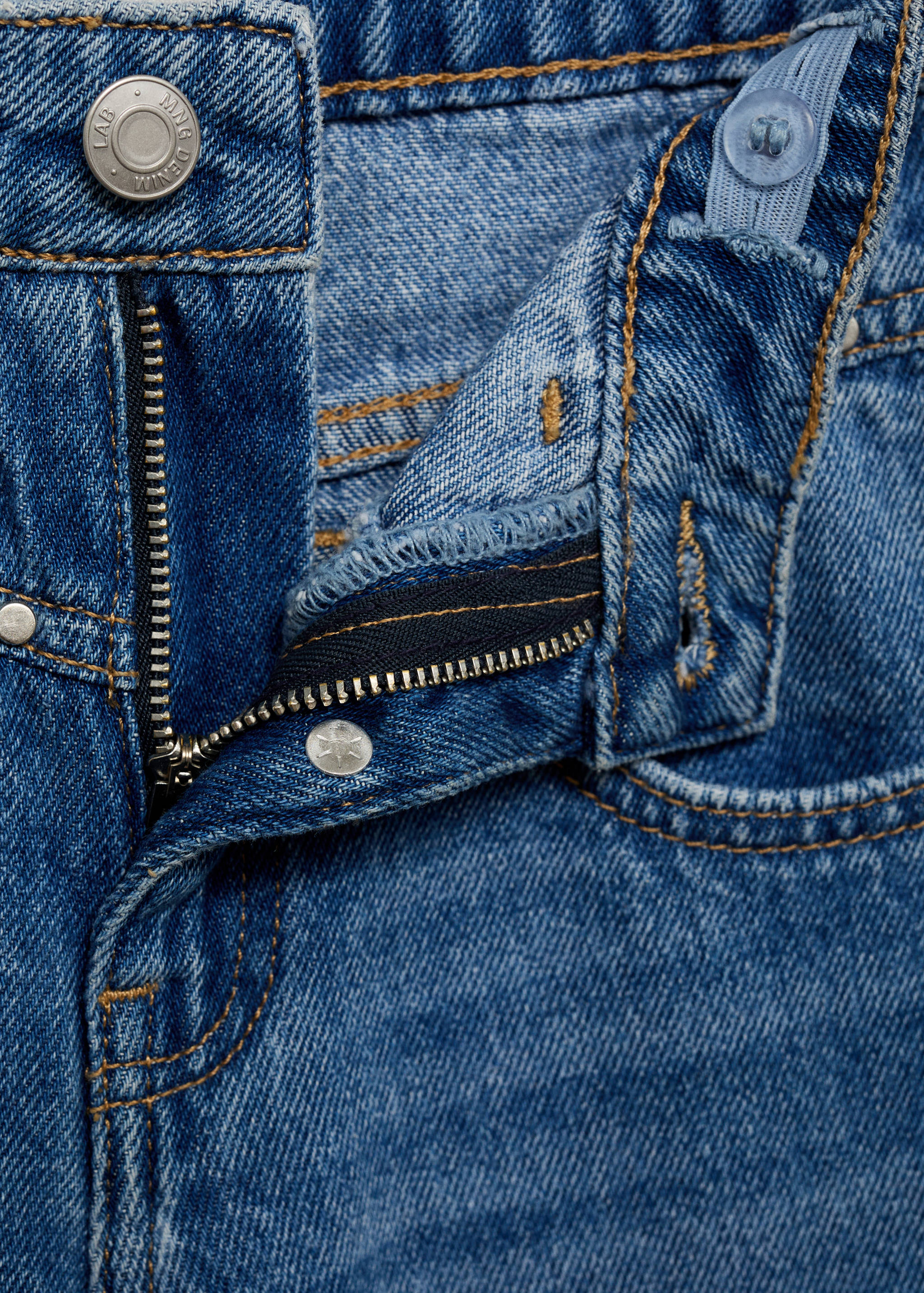 Wide leg jeans with studs - Details of the article 8