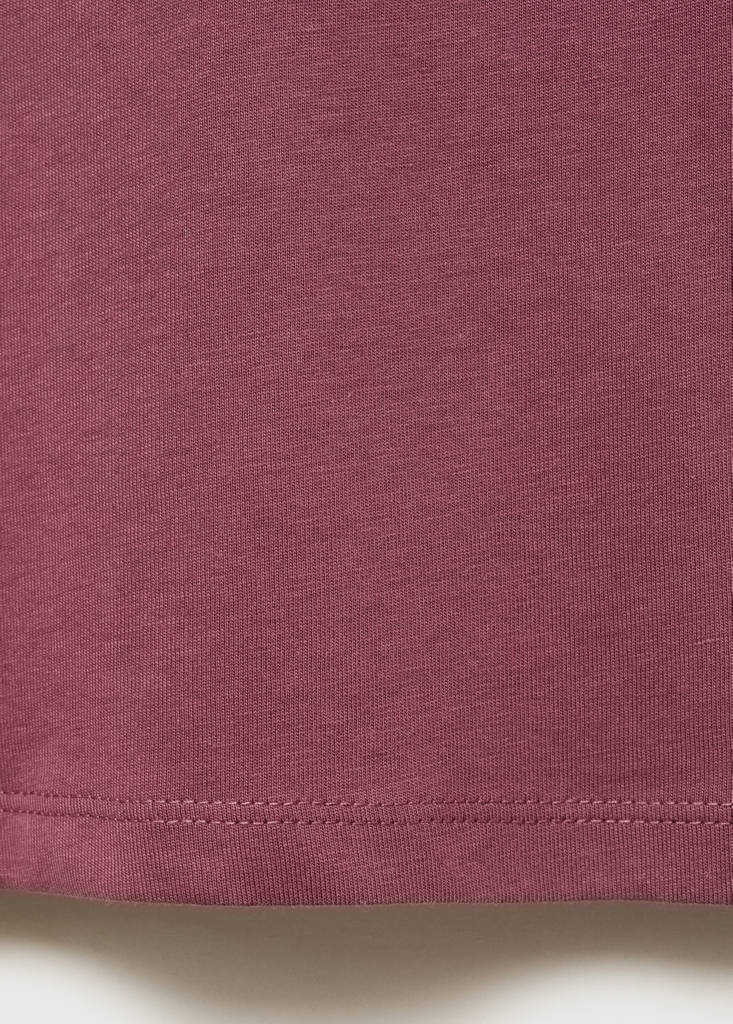 T-shirt with embroidered contrasting collar — Cherry