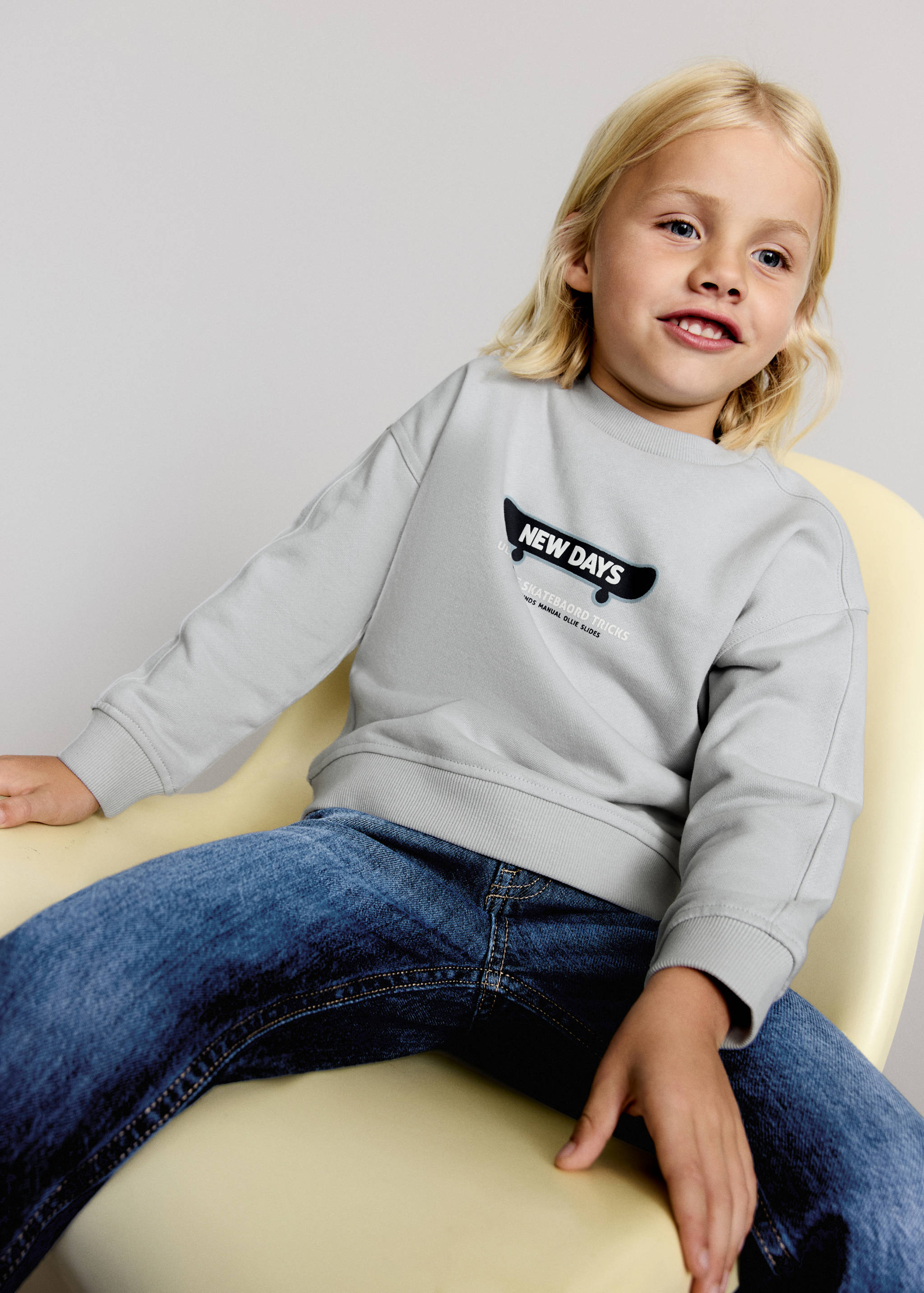 Sweat-shirt imprimé écusson - Plan général