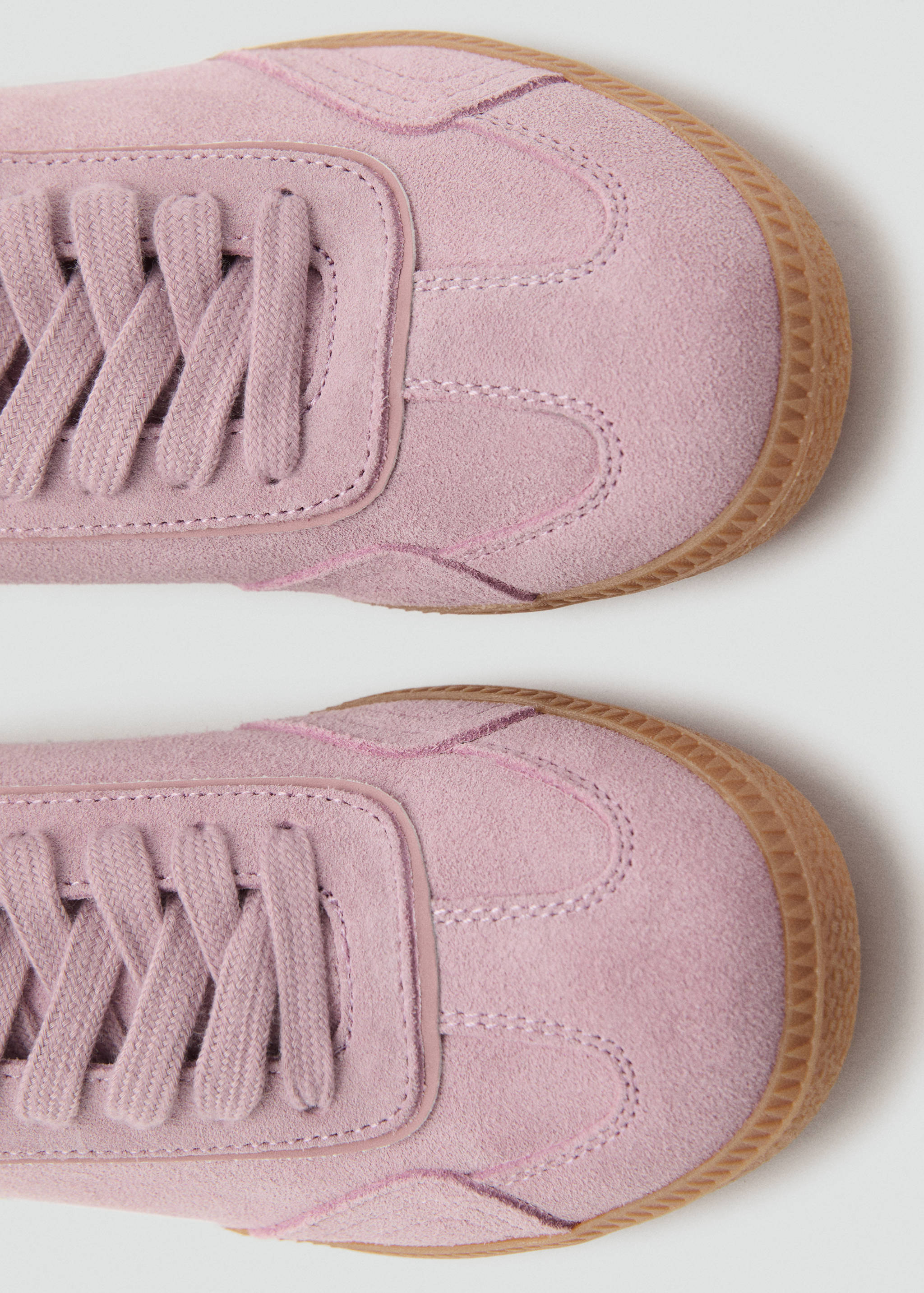 Кроссовки из комбинации кожи и спилка - Деталь изделия 2