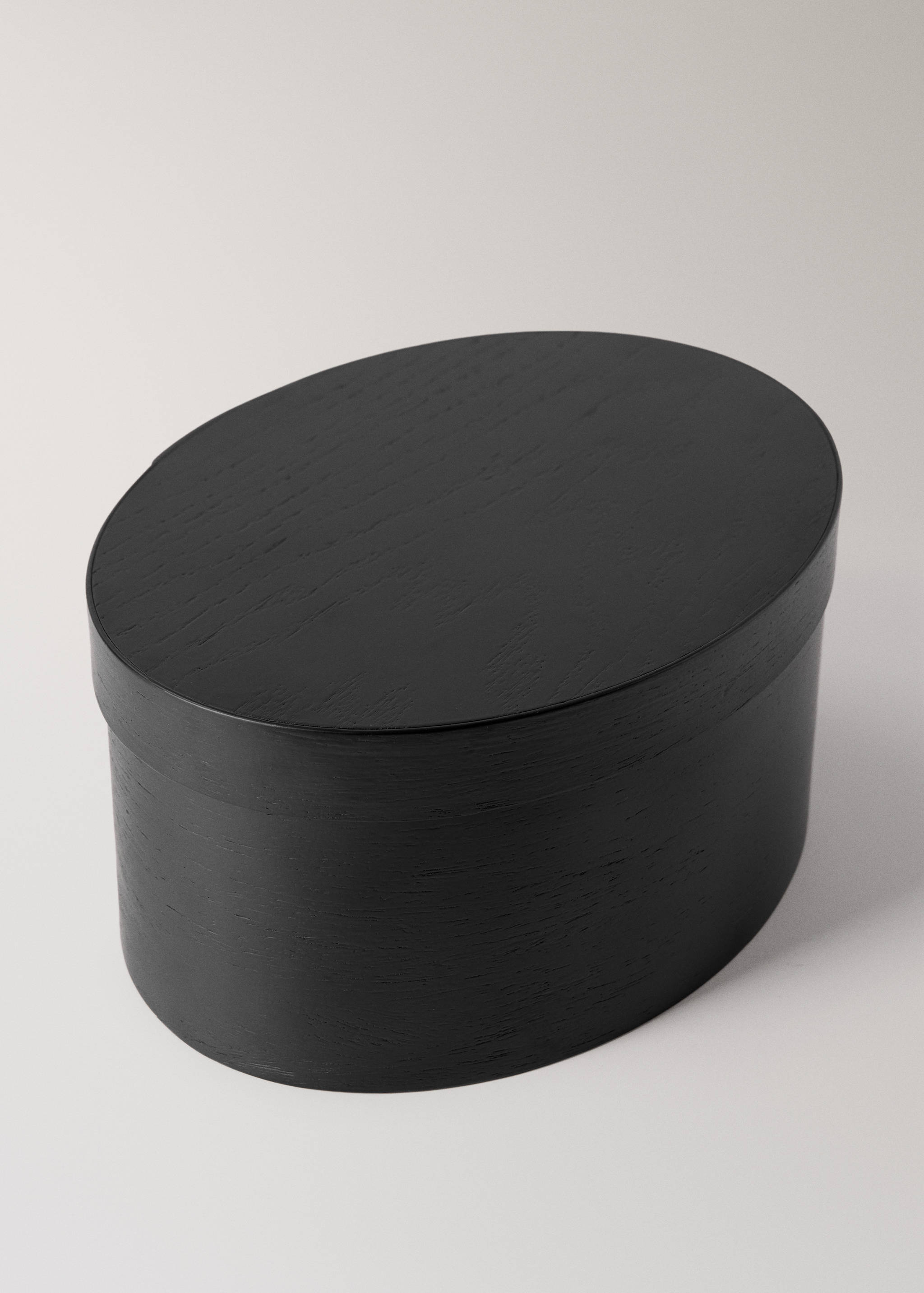 Medium oval wooden box - Details of the article 1
