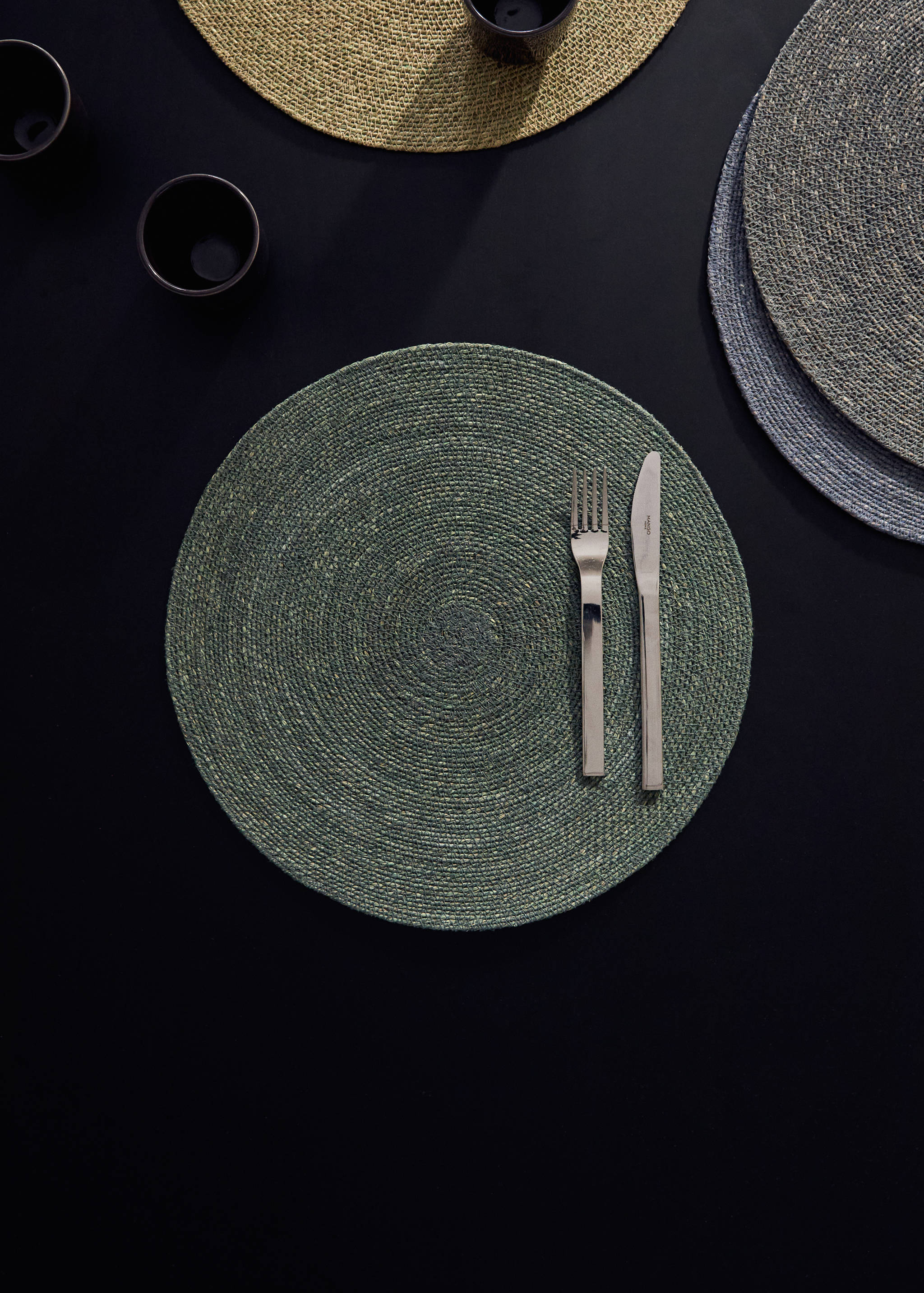 Bordsunderlägg i sjögräs i olika färger med ask - Allmän bild