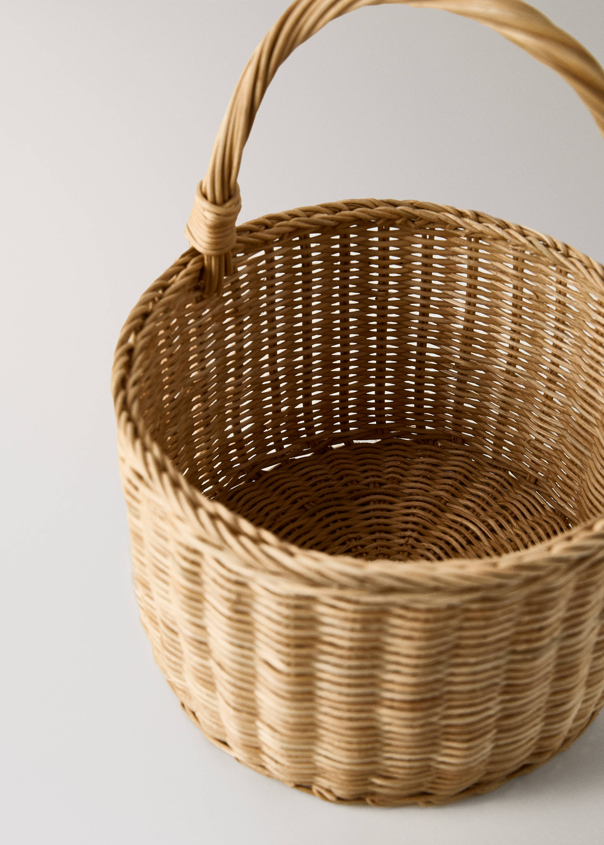 Large rattan basket with handles - Details of the article 2