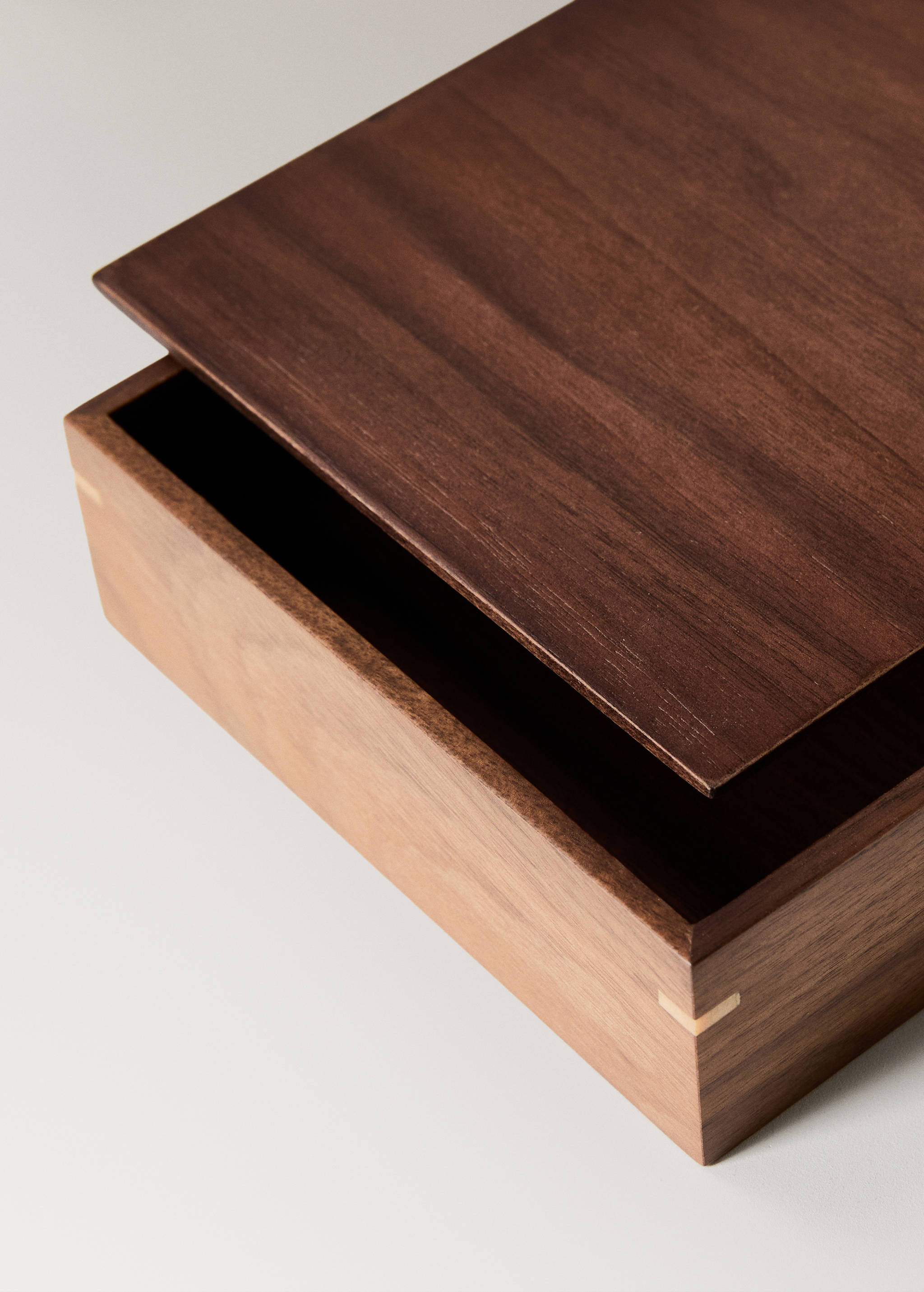 Combined wooden box - Details of the article 2