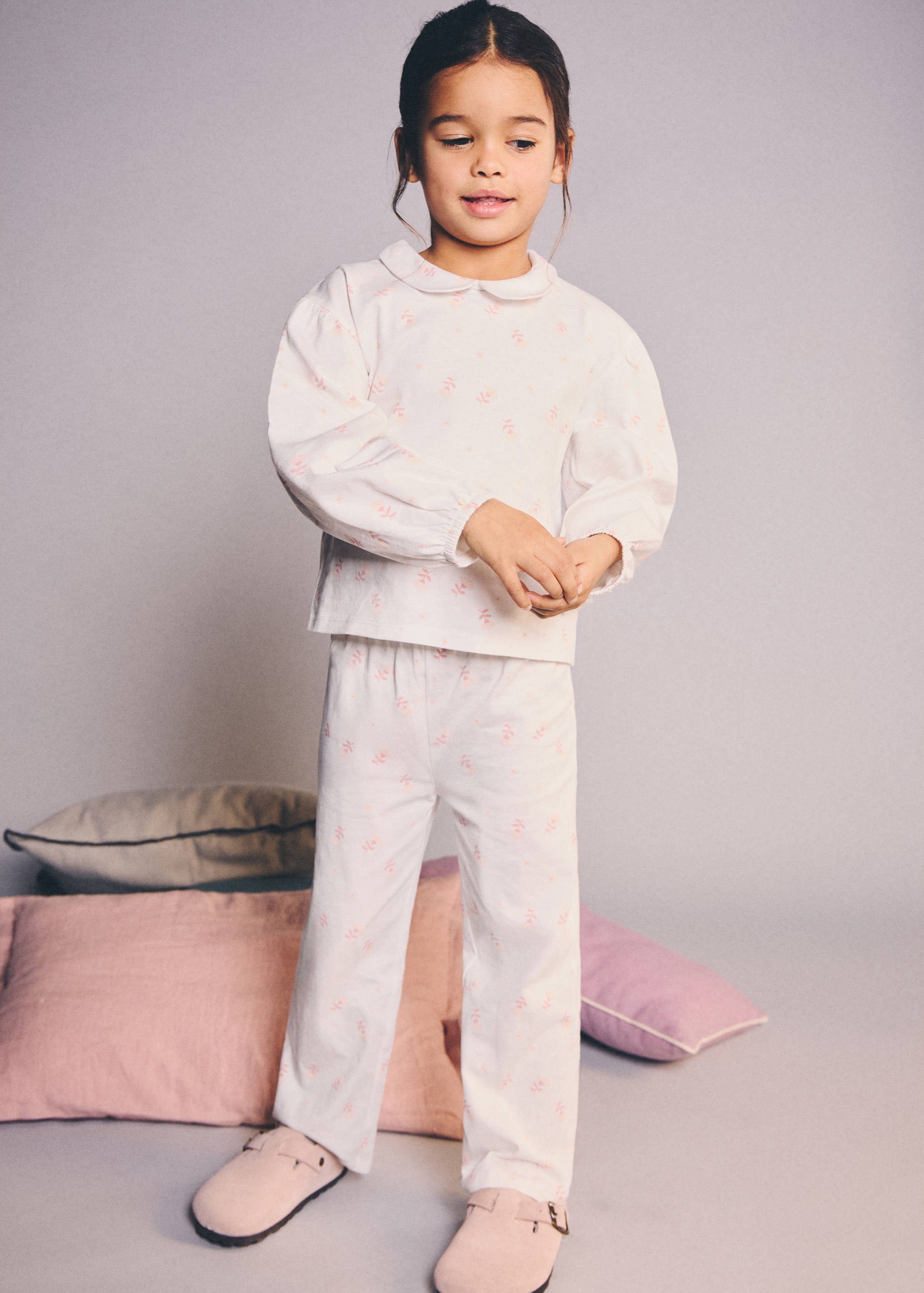 Pijama estampado cuello bebé - Plano general