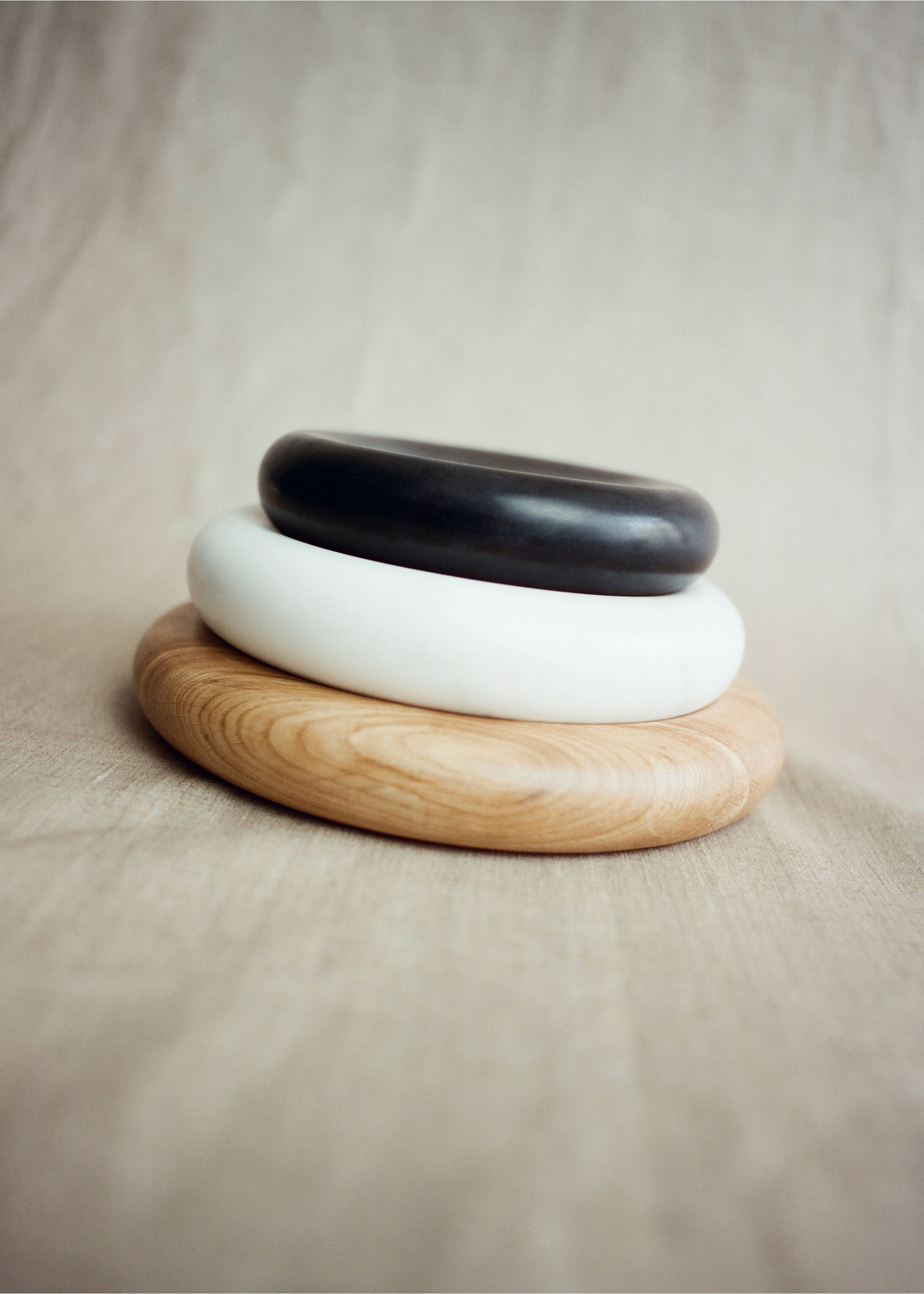 Veliki drveni pladanj - Detalji artikla 6, Smeđa. Ref: 17023802-00.