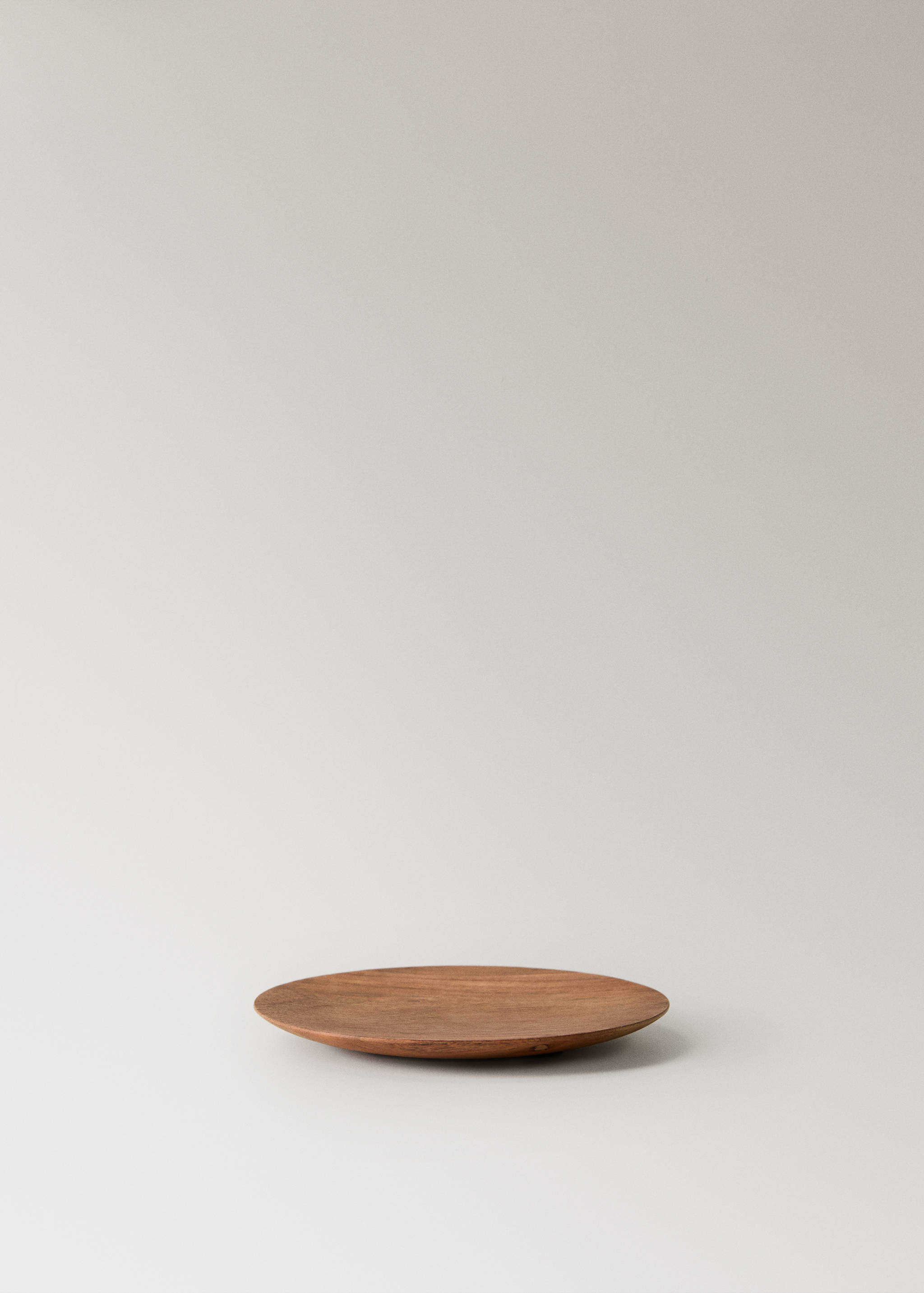 Malý kulatý dřevěný tác - Zboží bez modelu