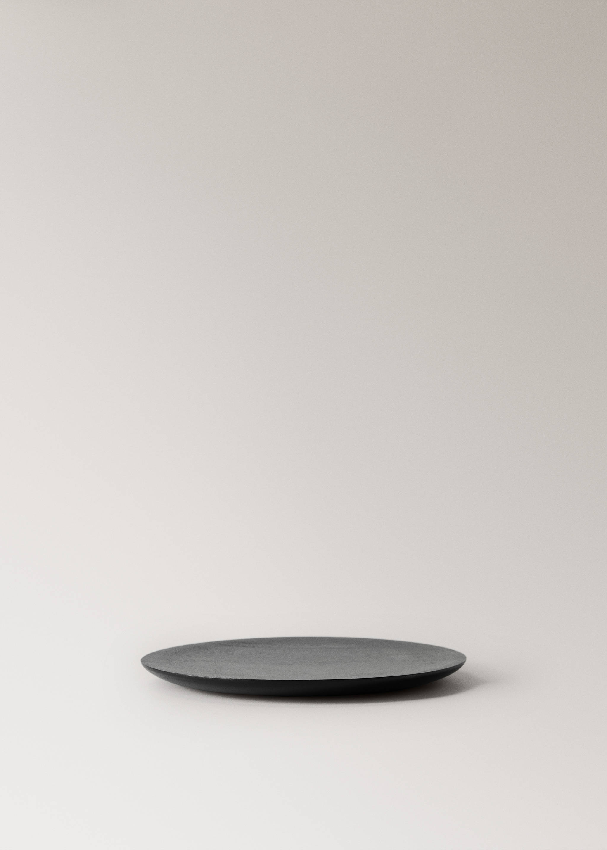 Střední kulatý dřevěný podnos - Zboží bez modelu