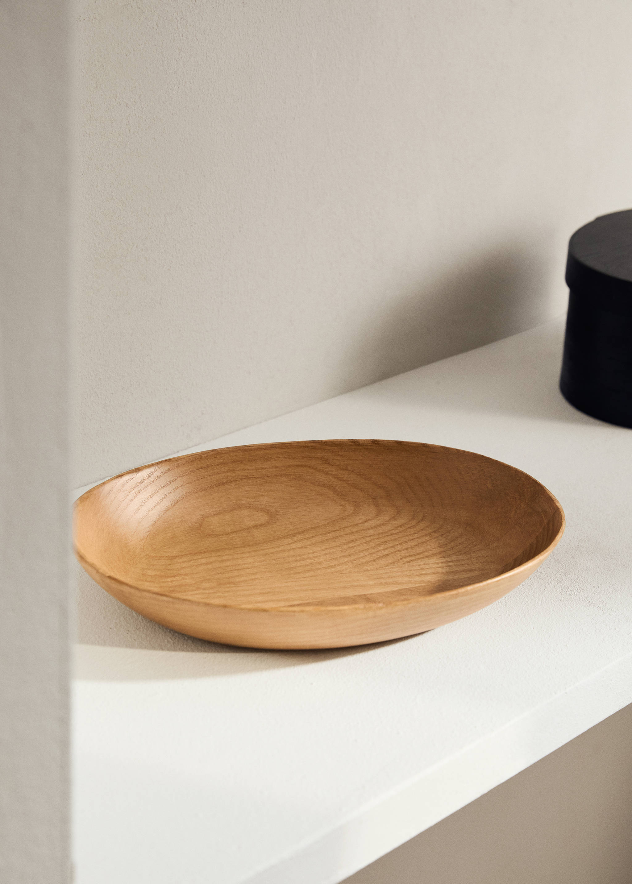 Duża dekoracyjna miska z drewna - Plan ogólny