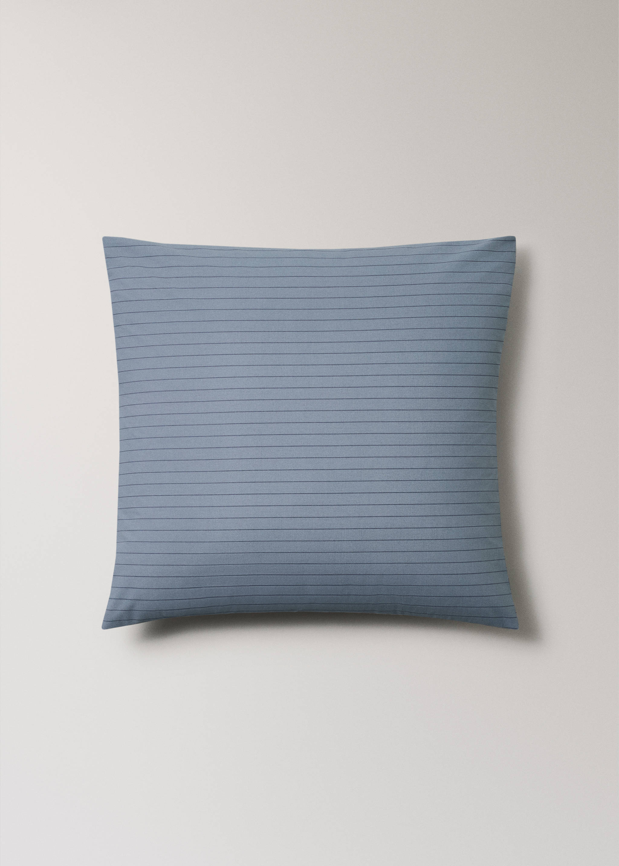 Două huse de pernă din bumbac percal, model cu dungi, 60x60 cm - Articol fără model