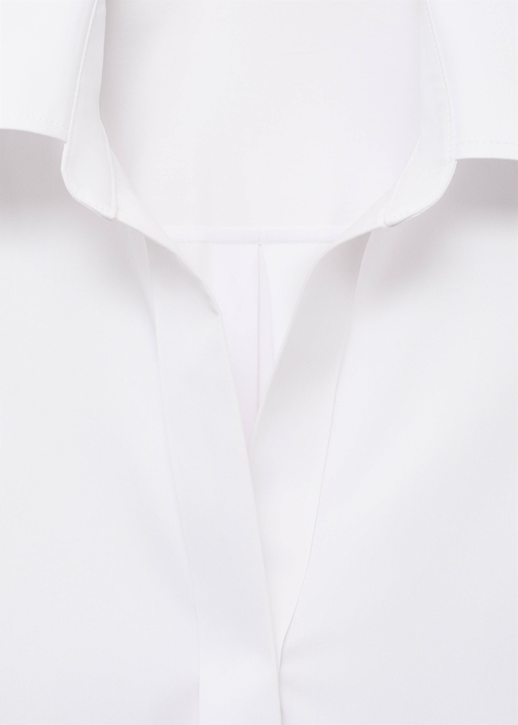 Shirt with concealed placket and collar - Details of the article 8