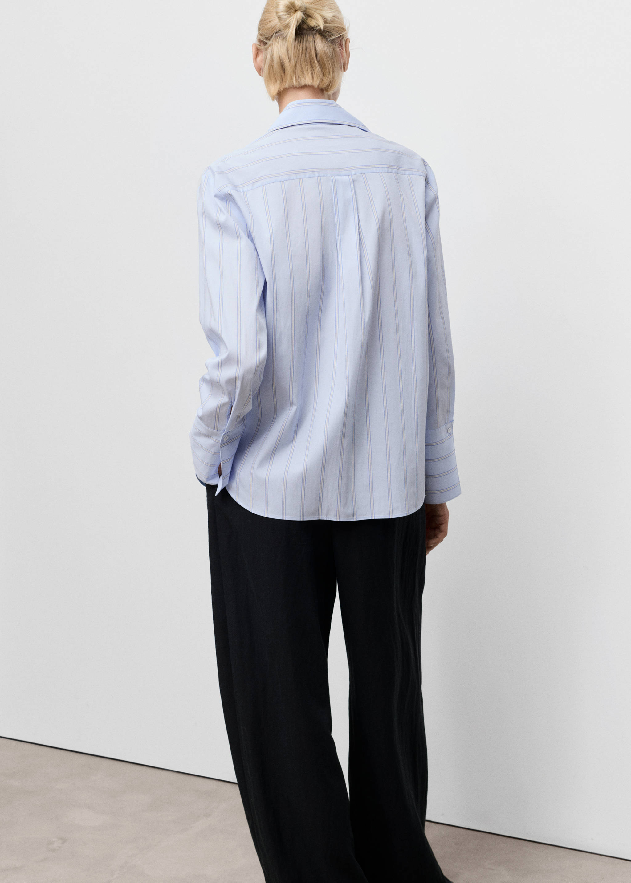 Lapels striped shirt - Reverse of the article