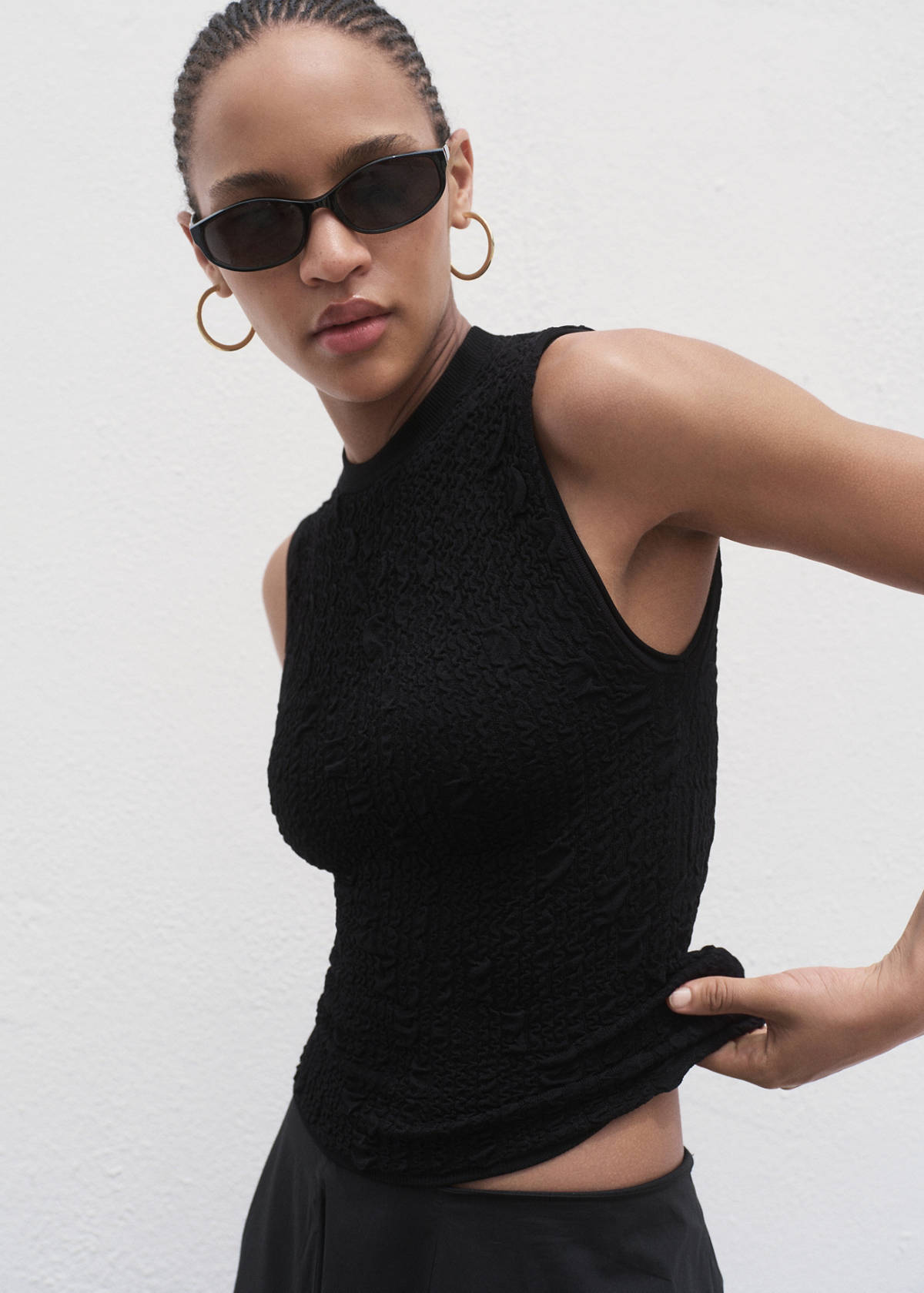 Textured crepe top — Black