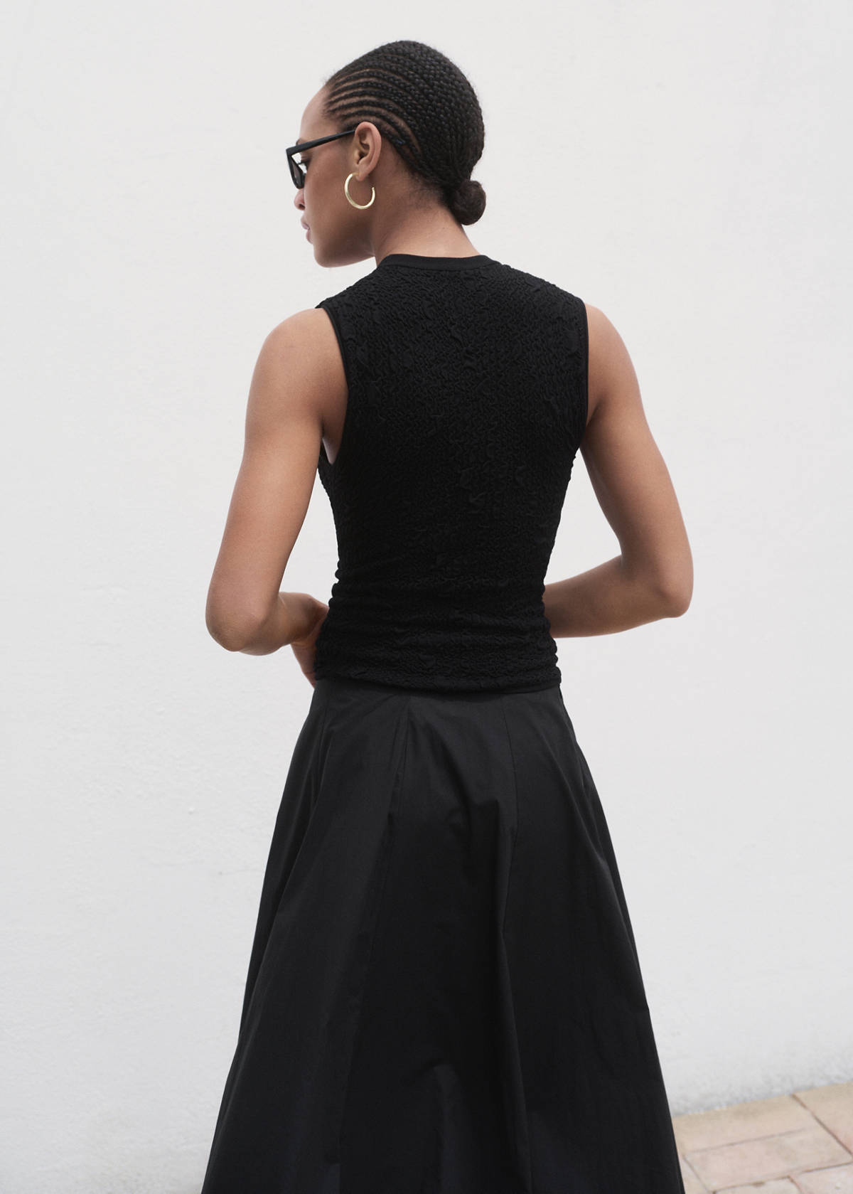 Textured crepe top — Black