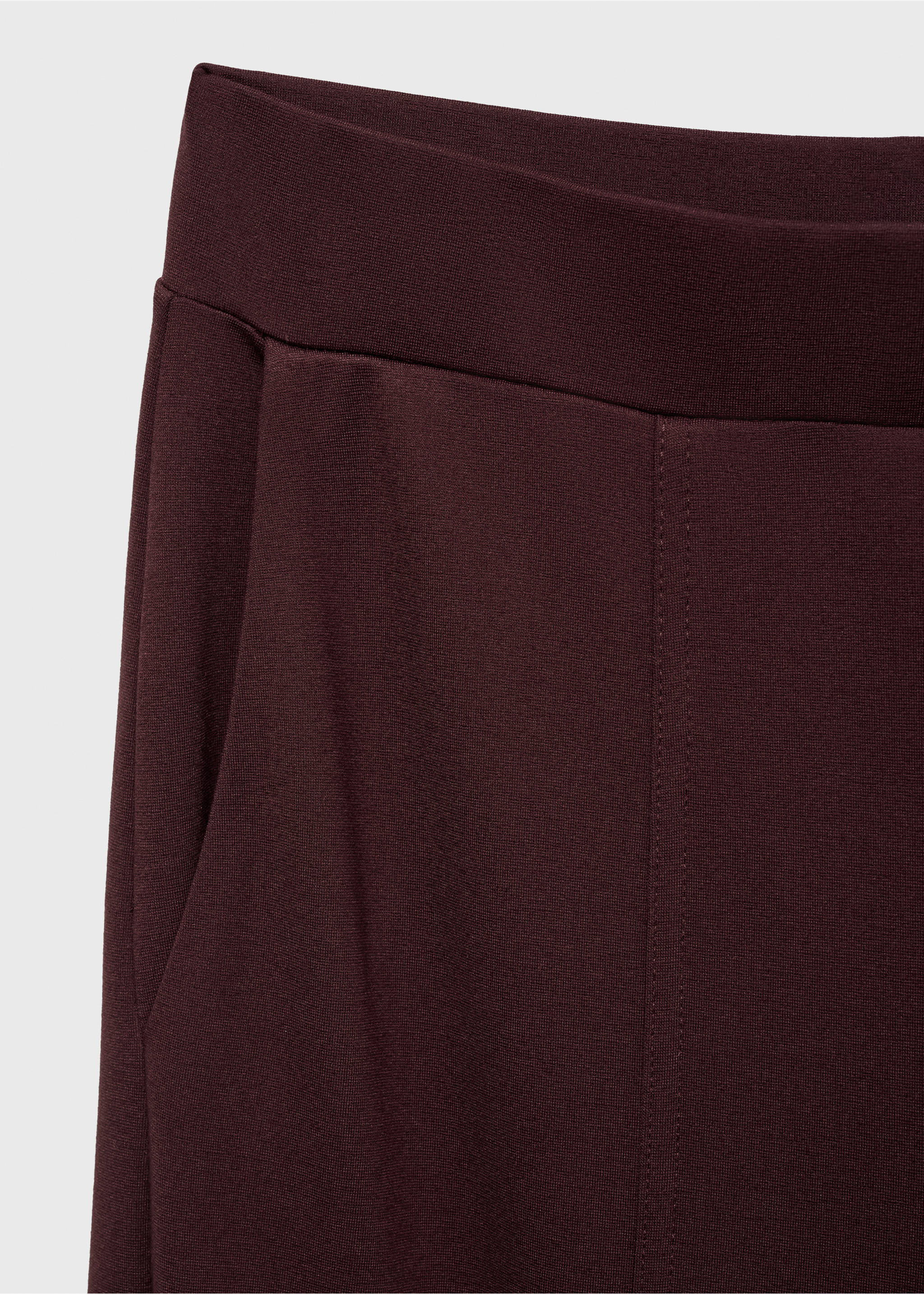 Jogger trousers with elastic waist - Details of the article 8, Burgundy. Ref: 17024098-00.
