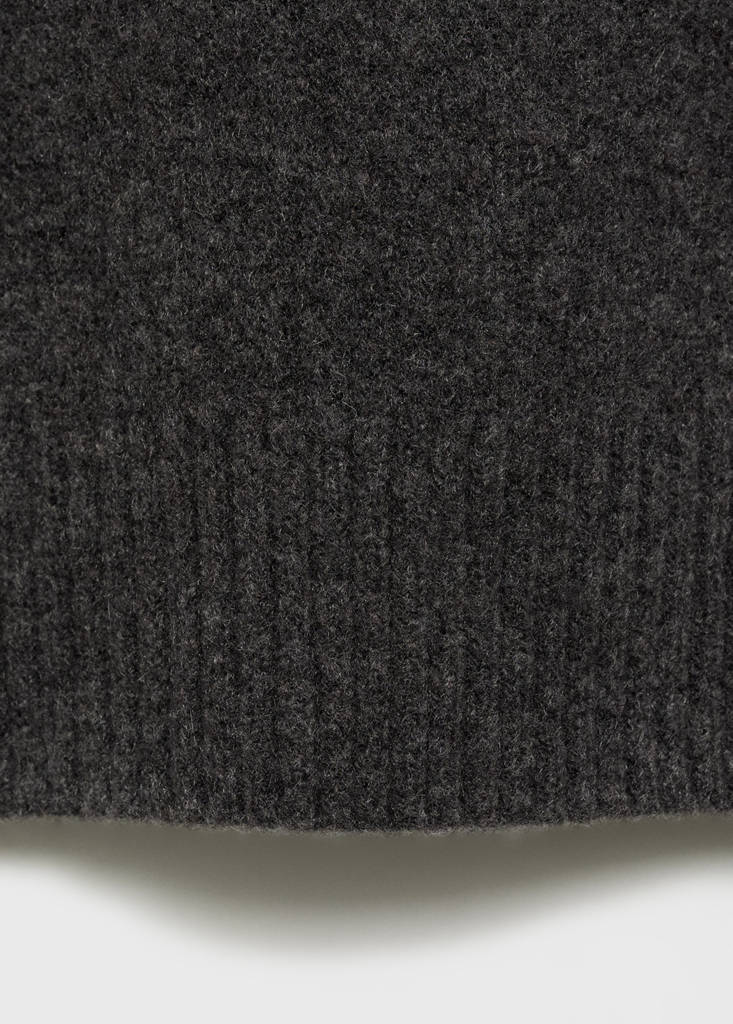 Round-neck knitted sweater — Charcoal