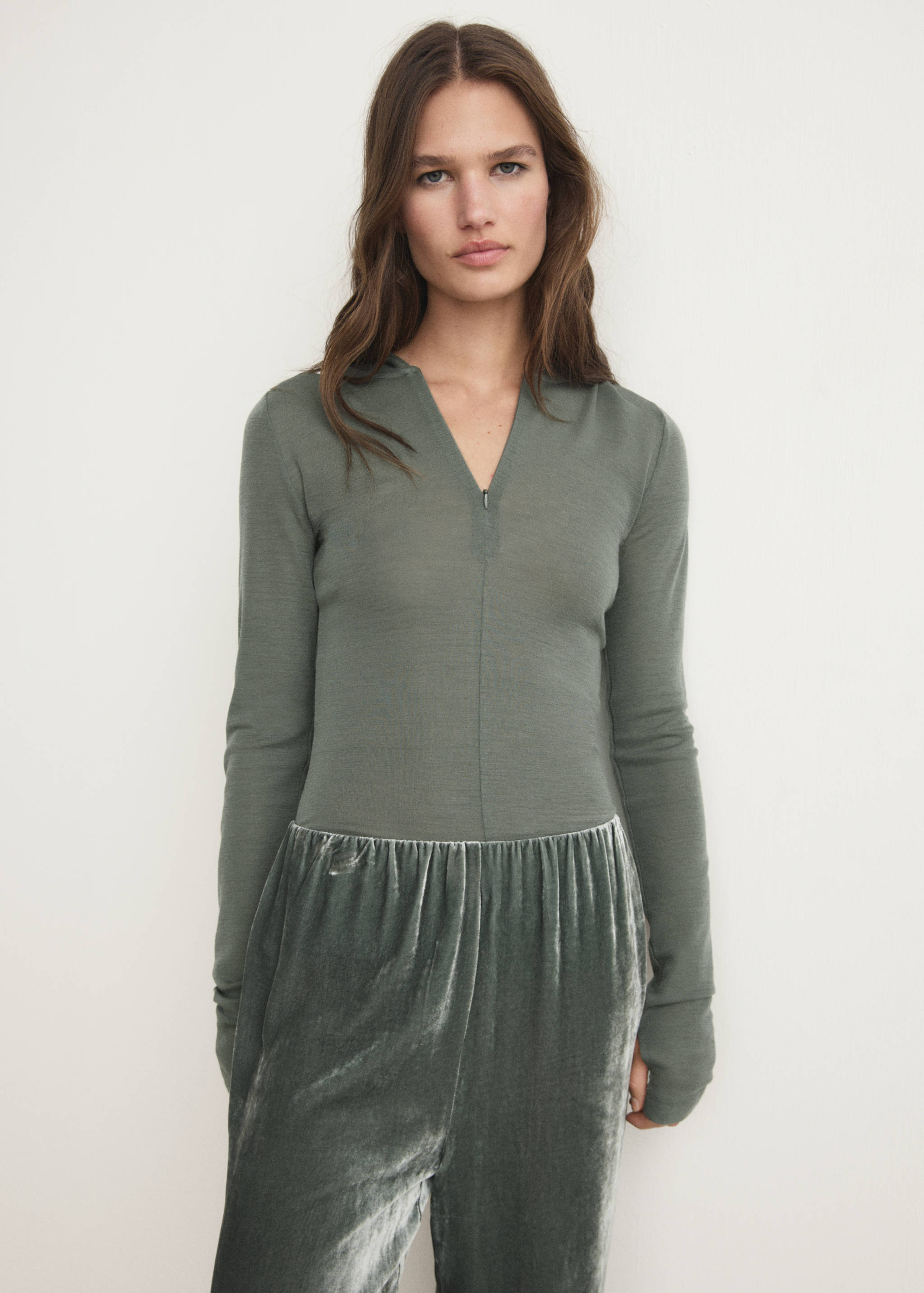 Ulltröja med huva - Bild av mittparti