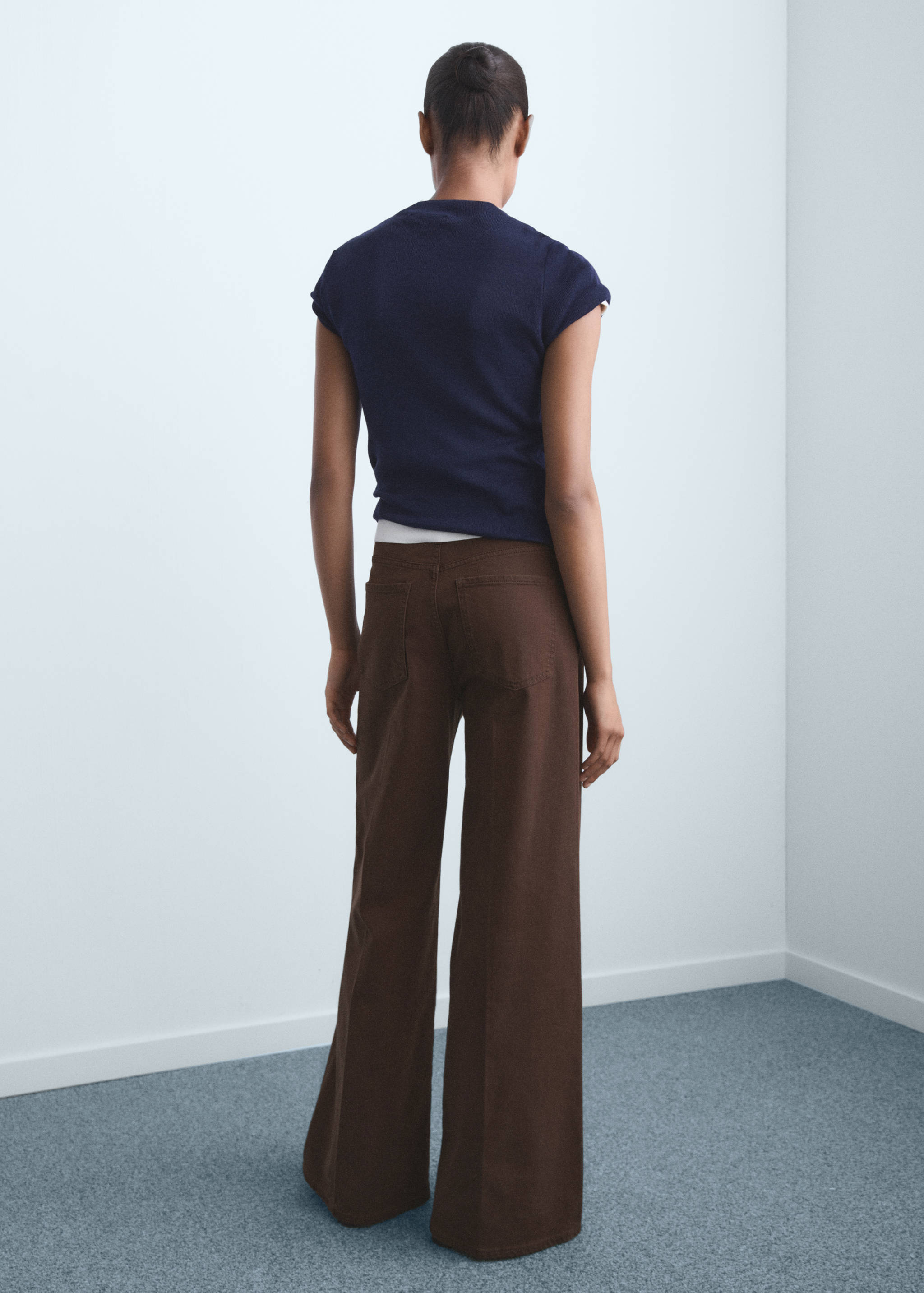 Calças de ganga wide leg com cintura alta - Verso do artigo