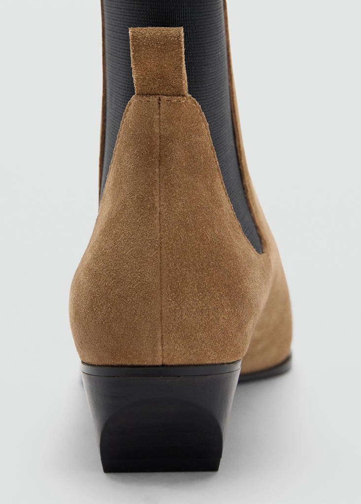Heel suede ankle boot — Medium Brown