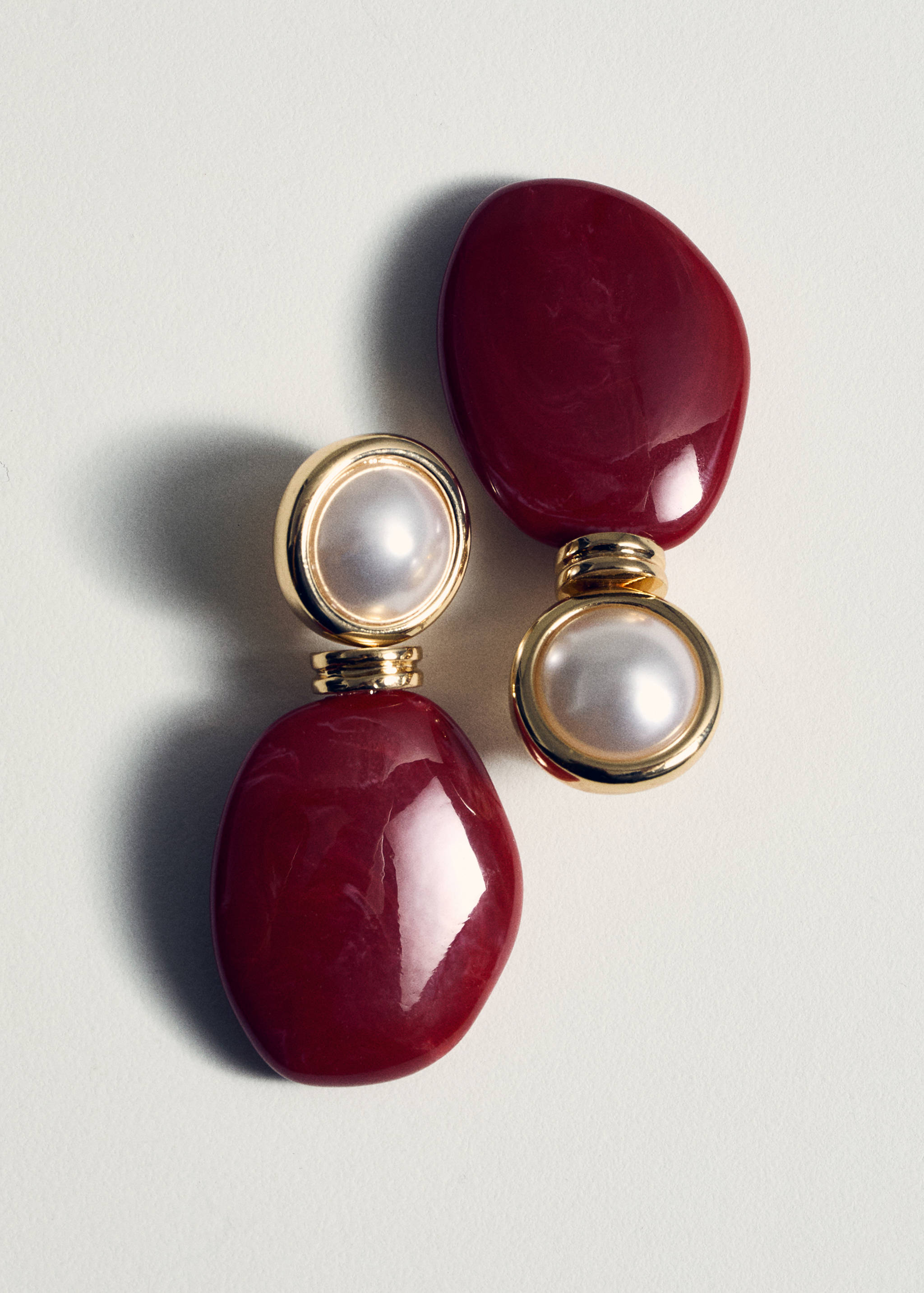 Mixed resin earrings - Details of the article 5