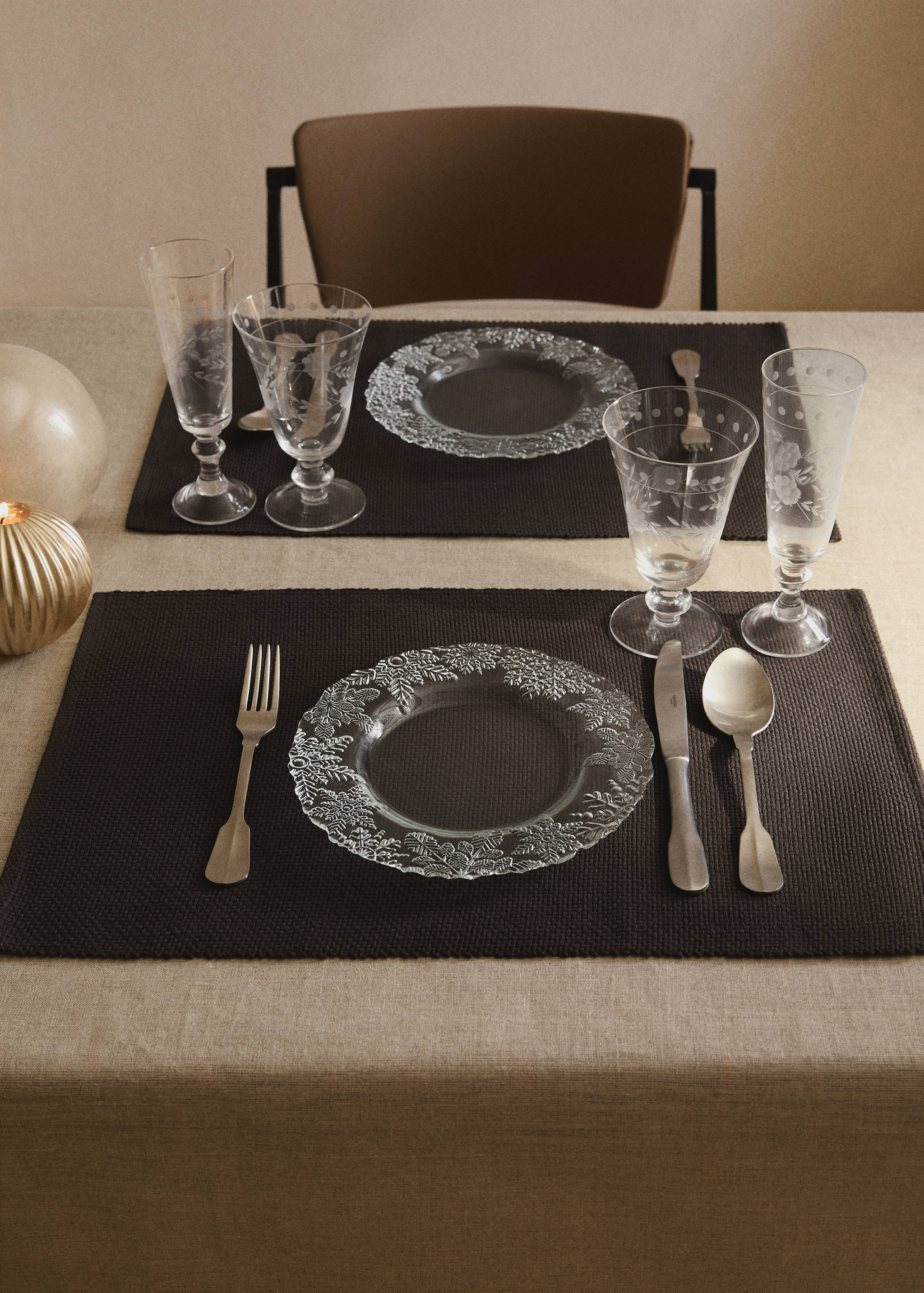 Cotton placemat made from piqué-textured cotton fabric - General plane