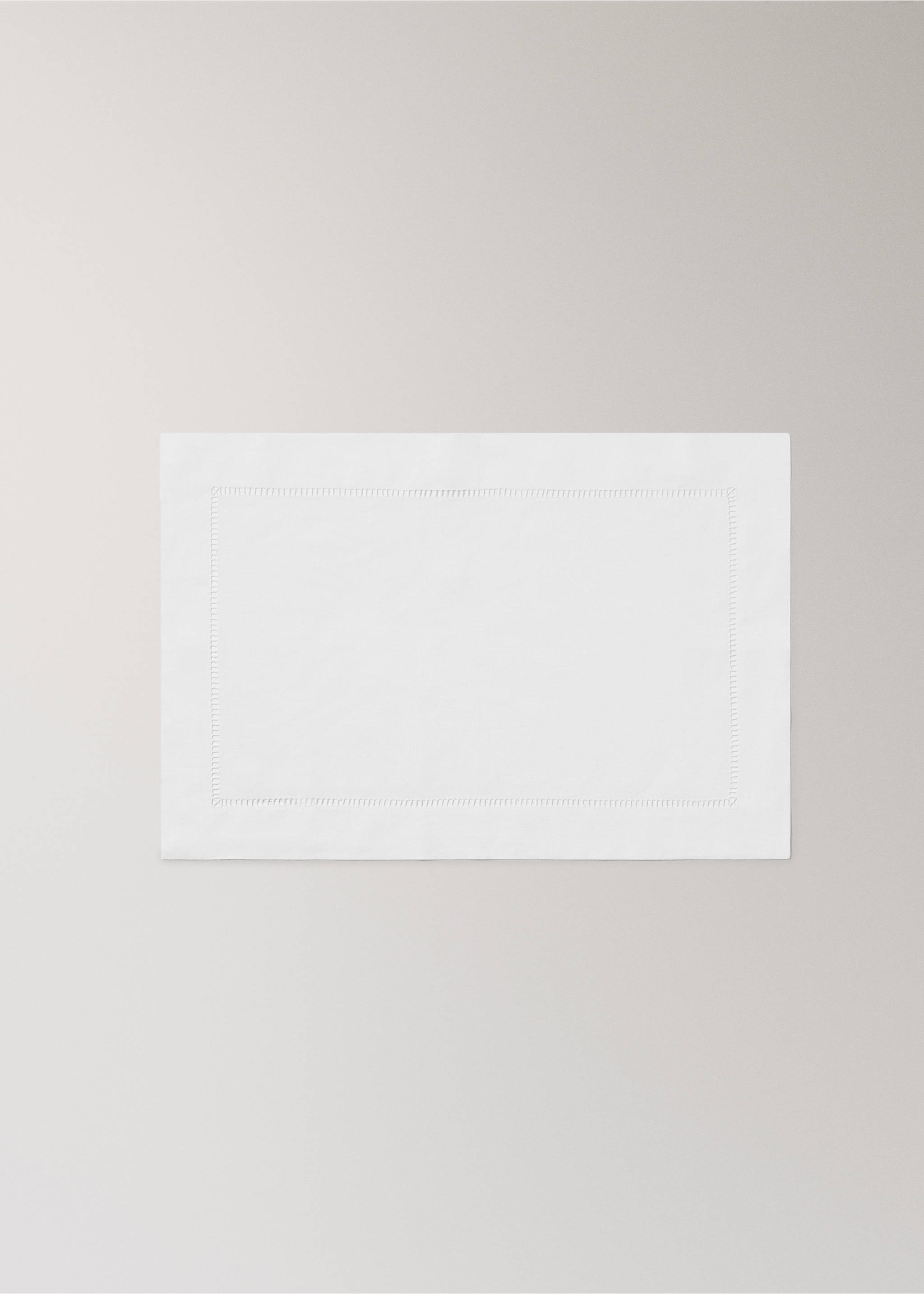 Embroidered hemstitched linen placemat - Article without model, White. Ref: 17024127-00.