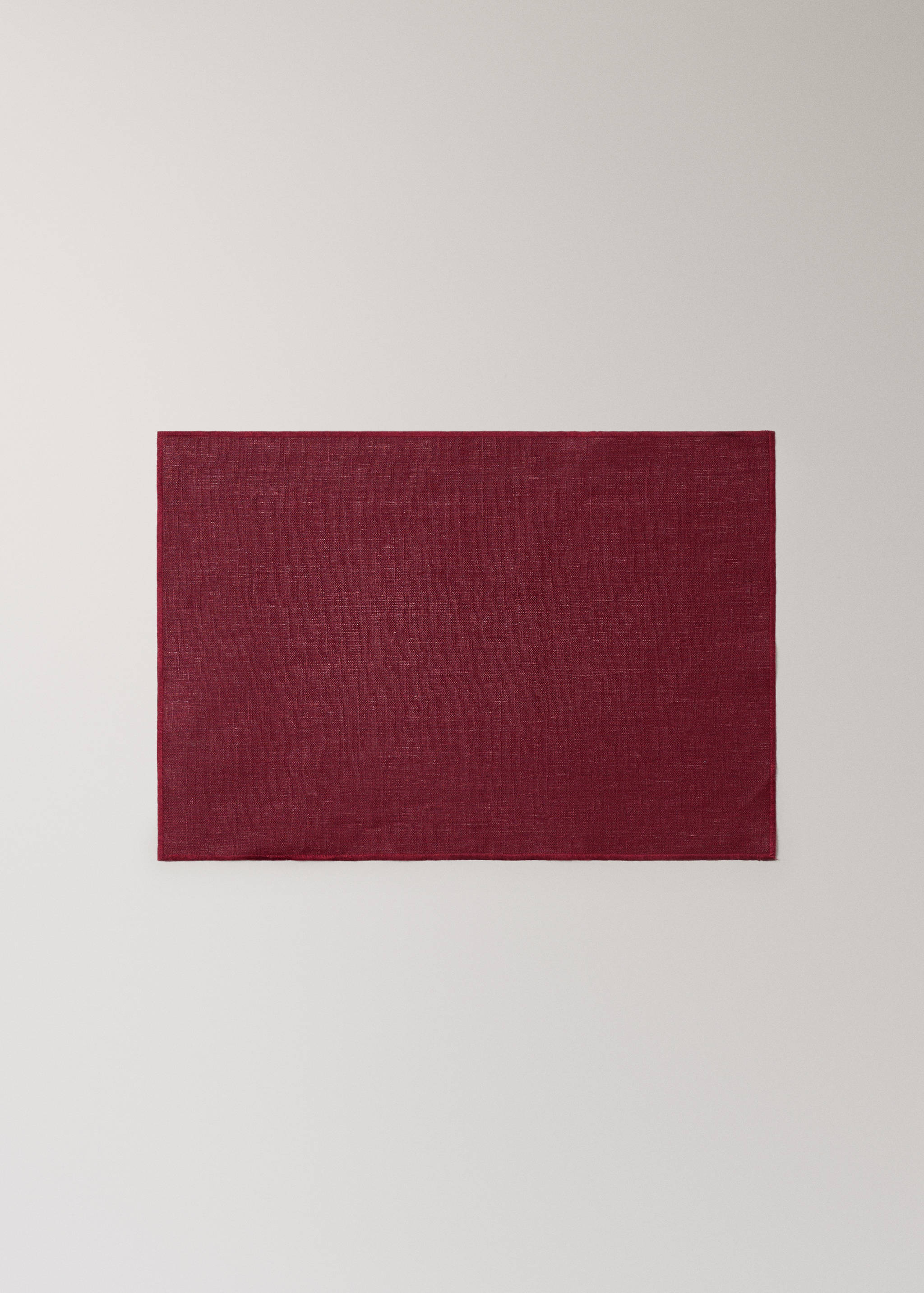 100% resin-coated linen placemat with contrasting overlock stitching - Article without model
